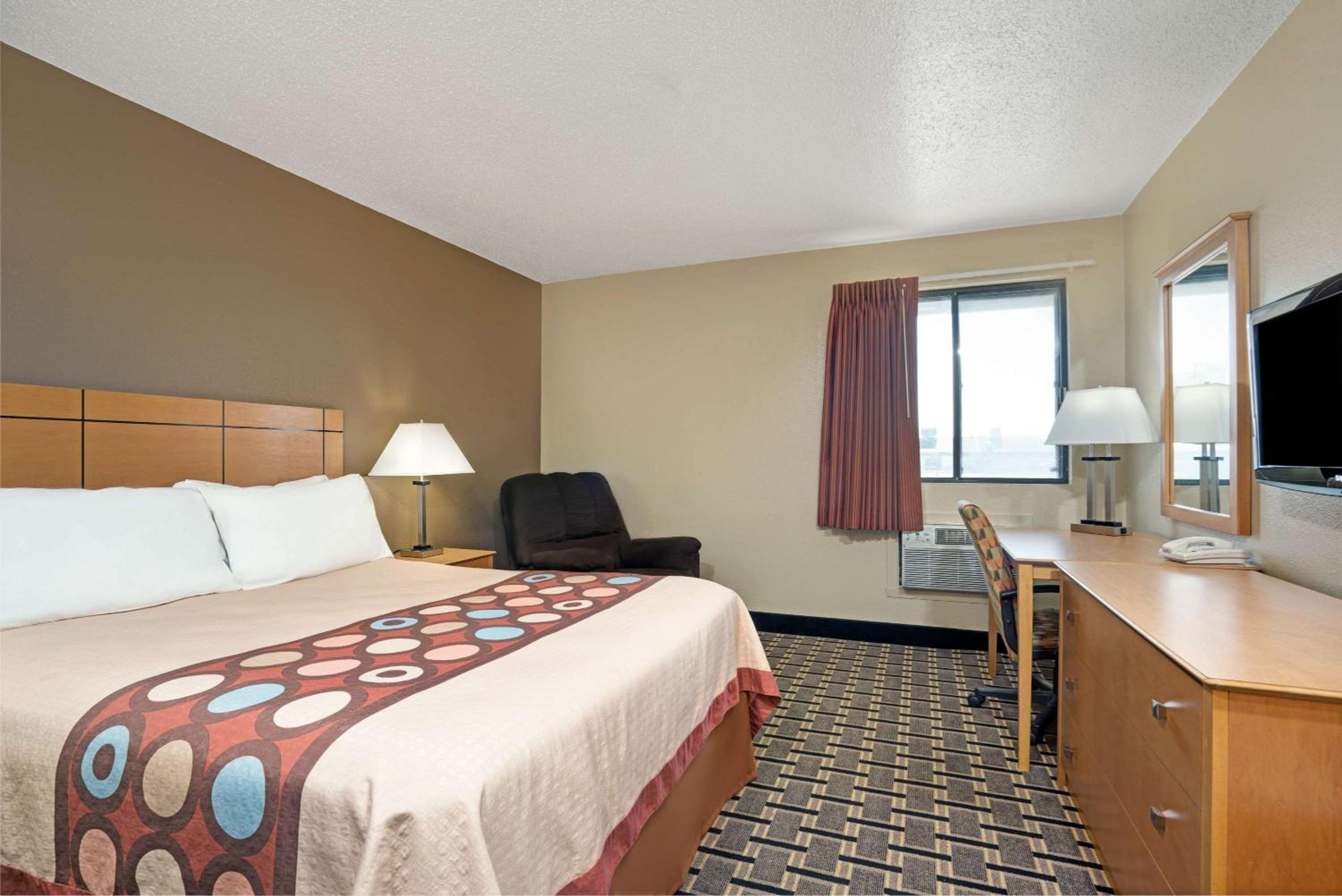 Queen Room - Disability Access/Non-Smoking - Photo 1