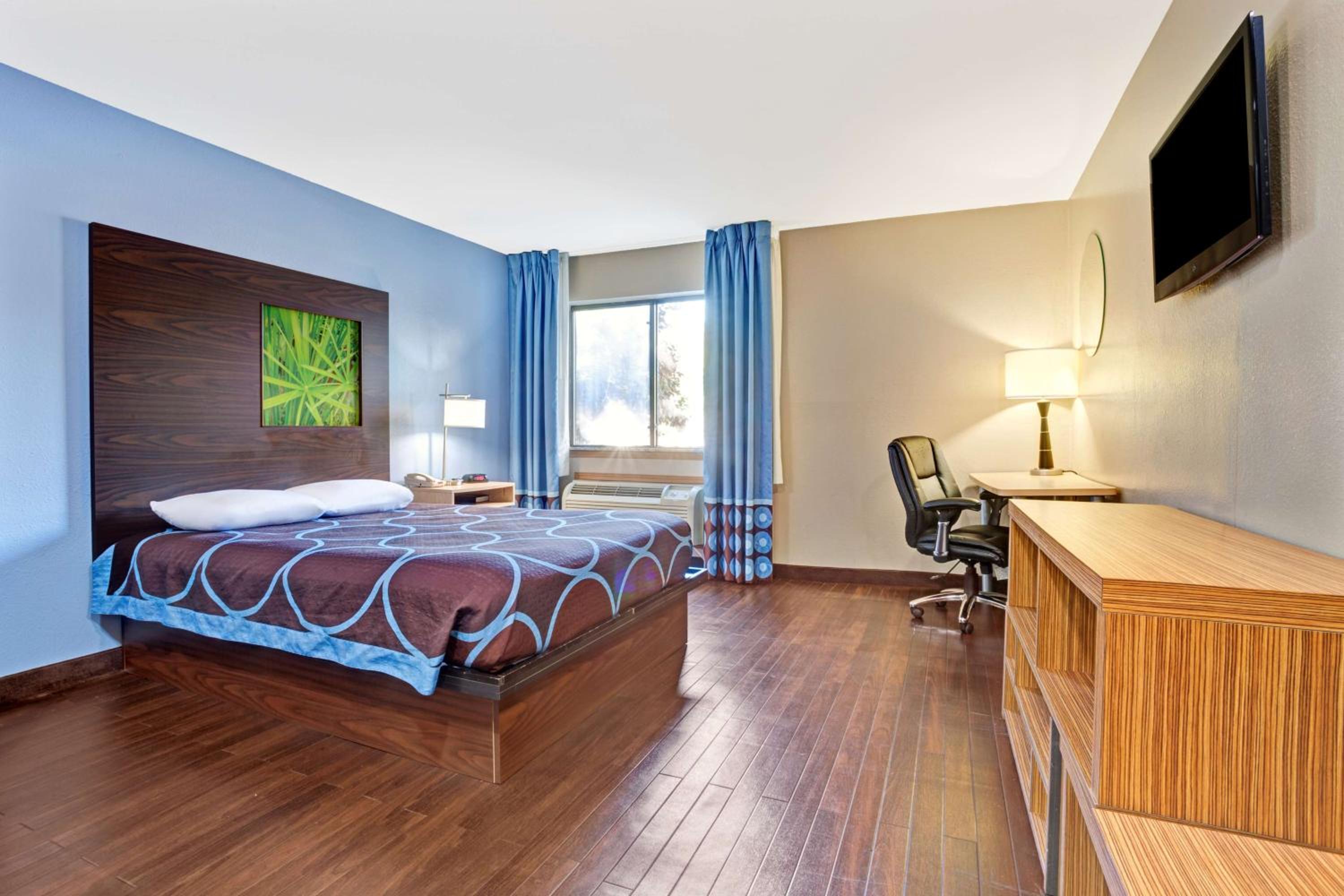 Business Queen Room - Non-Smoking - Photo 4