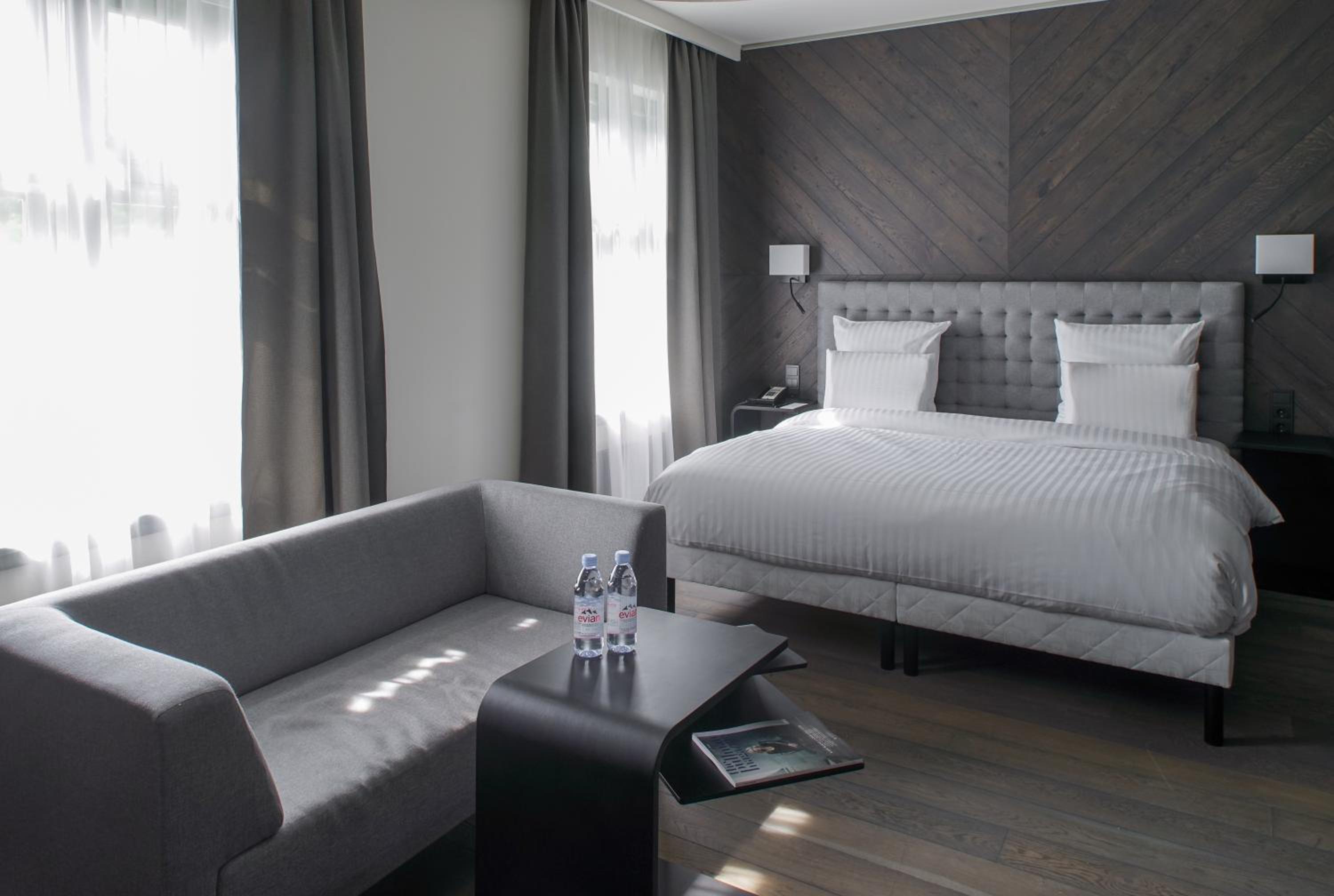 Premium Deluxe Room with Park View - Photo 5