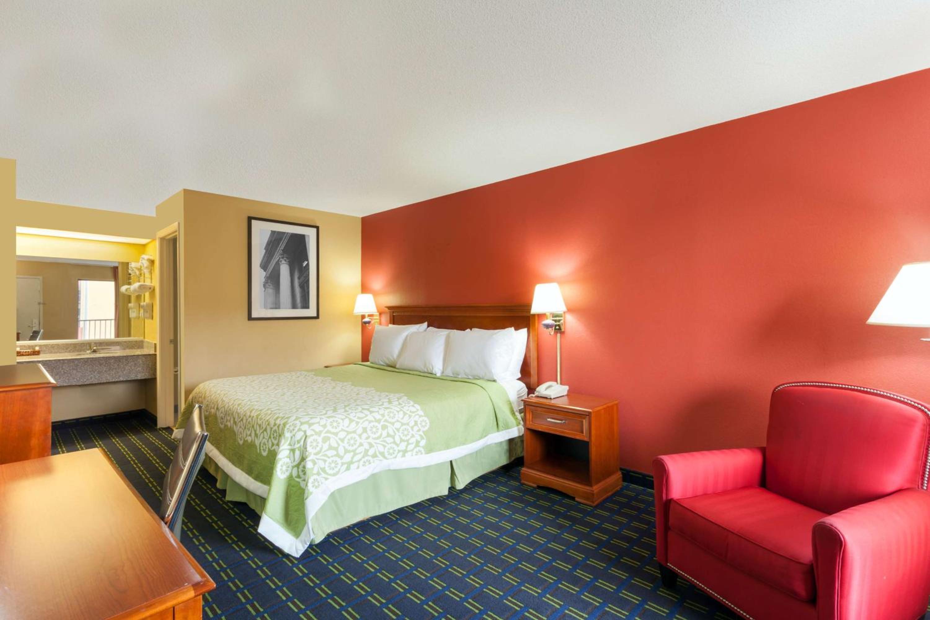 King Room - Non-Smoking photo 1
