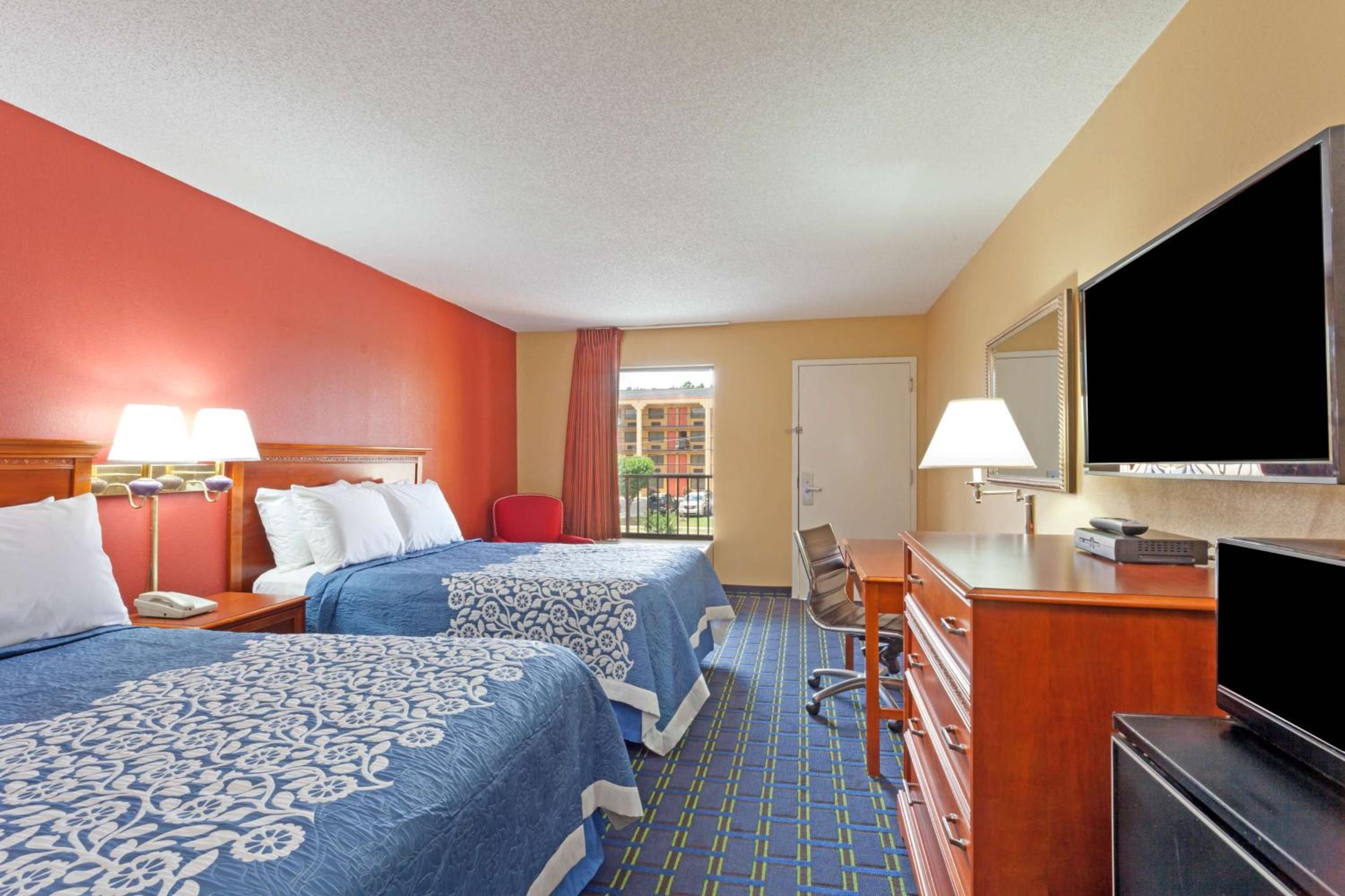 Deluxe Double Room with Two Double Beds - Non-Smoking photo 1