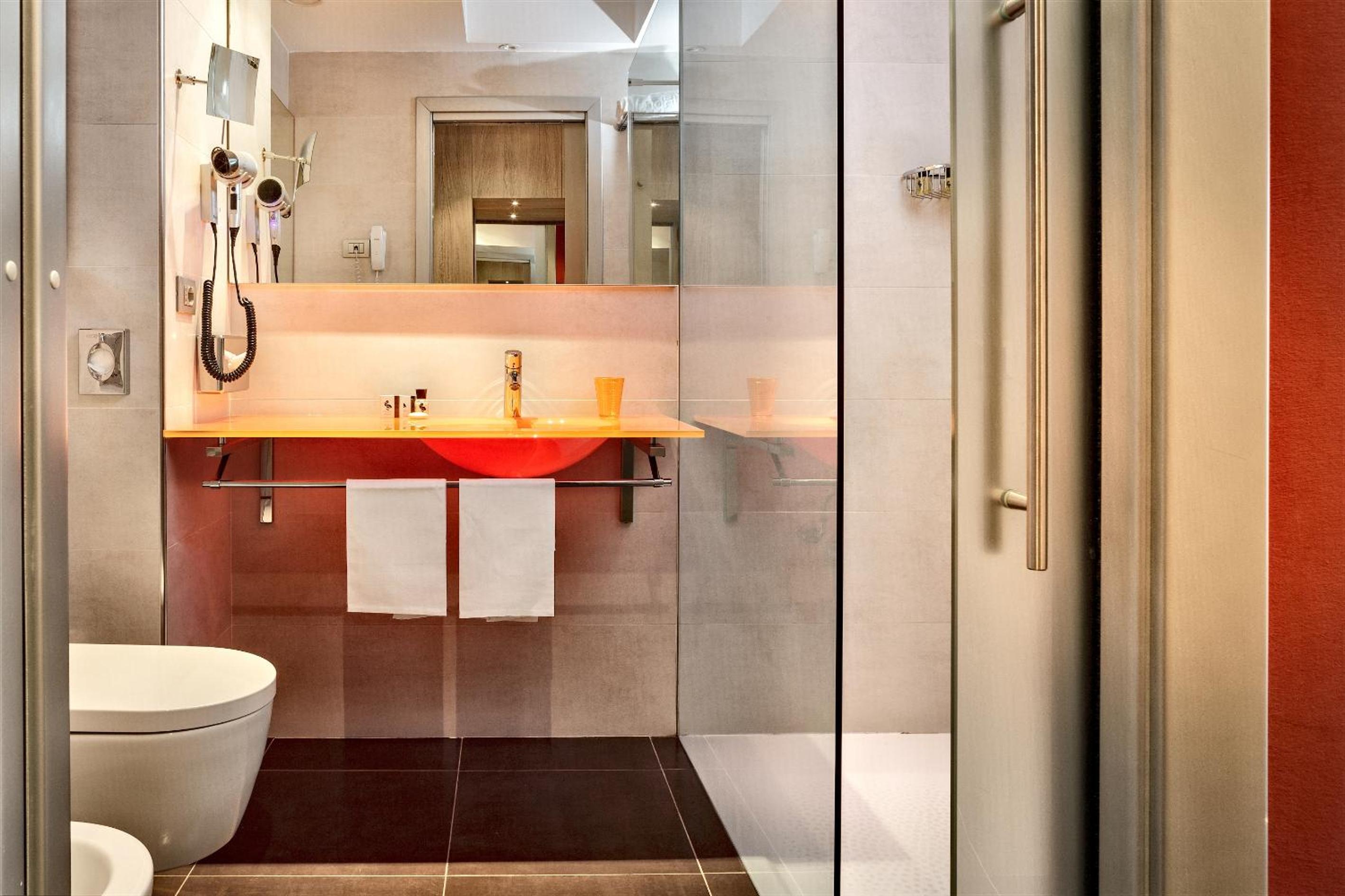 Superior Double Room with Balcony - Photo 2