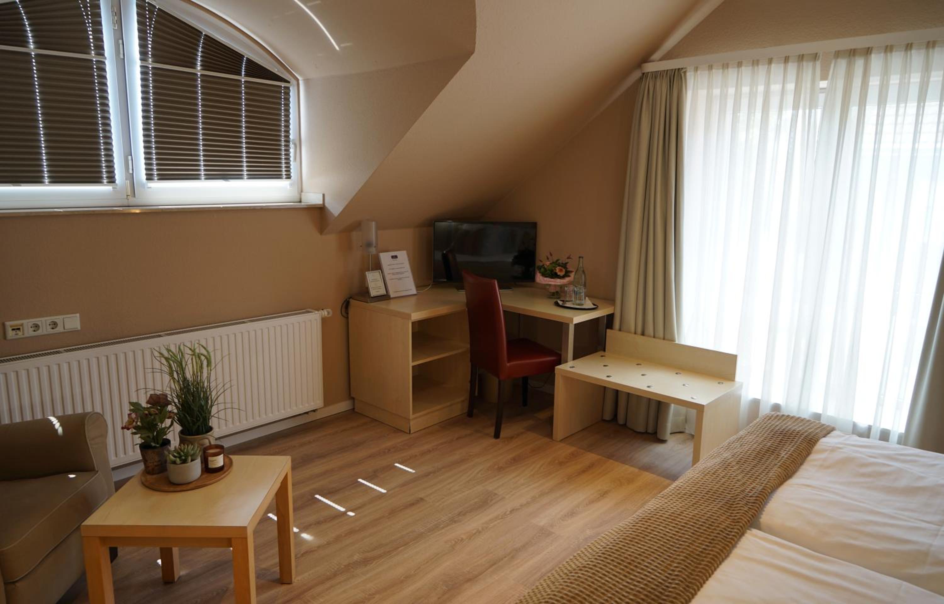 Double Or Twin Room - Photo 1