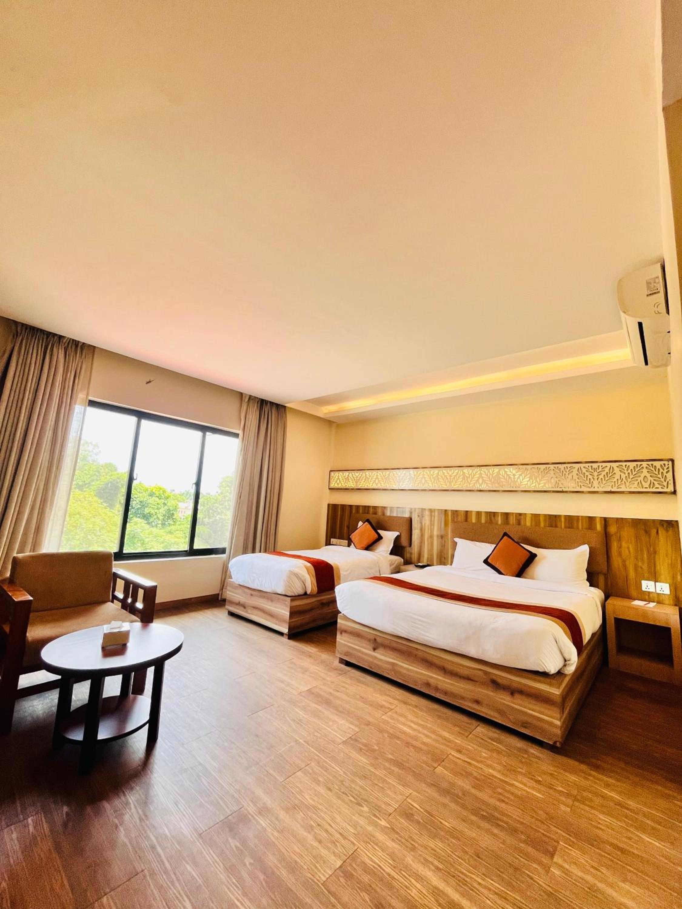 Deluxe Family Room
