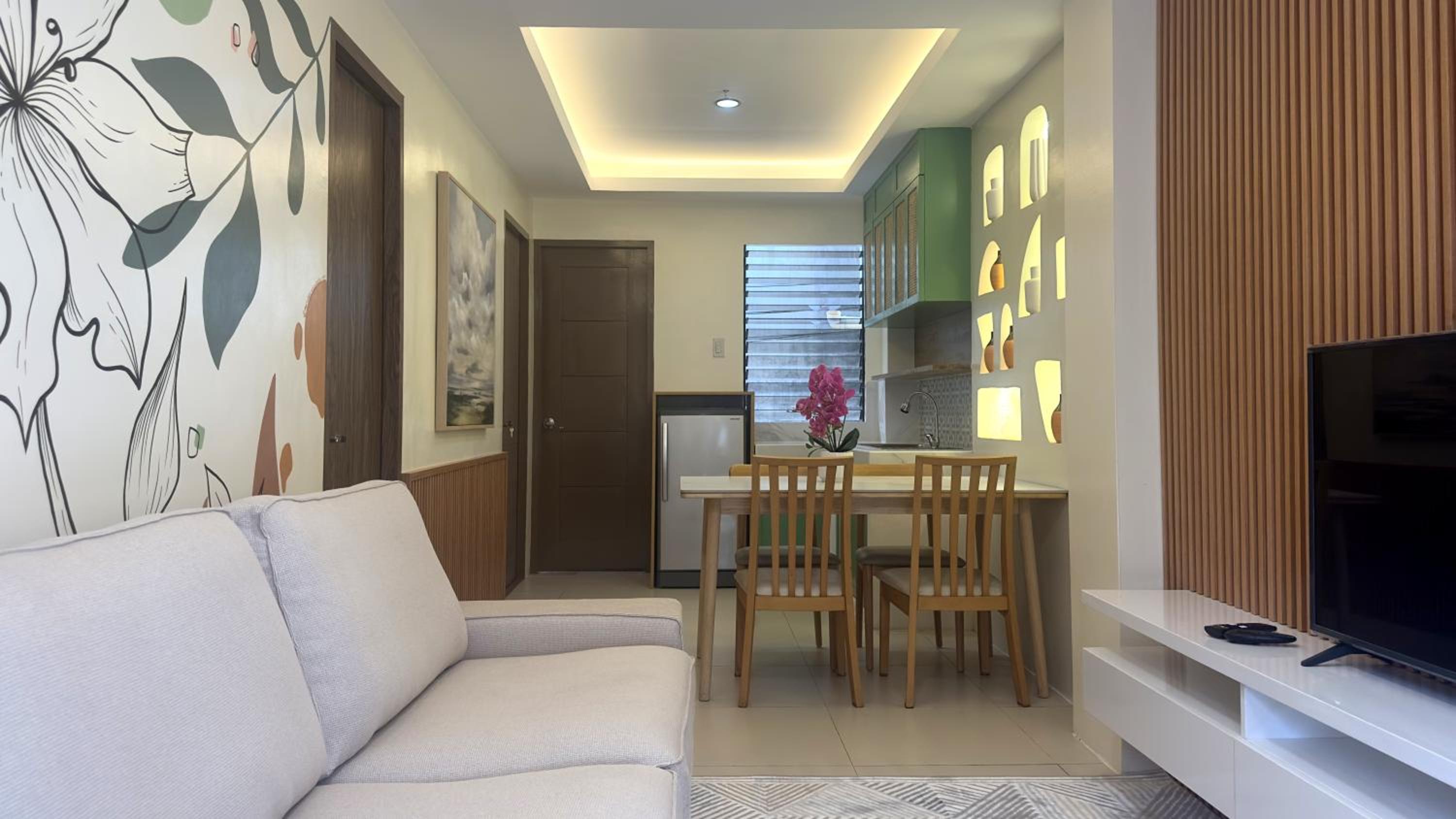 Family Room photo 2
