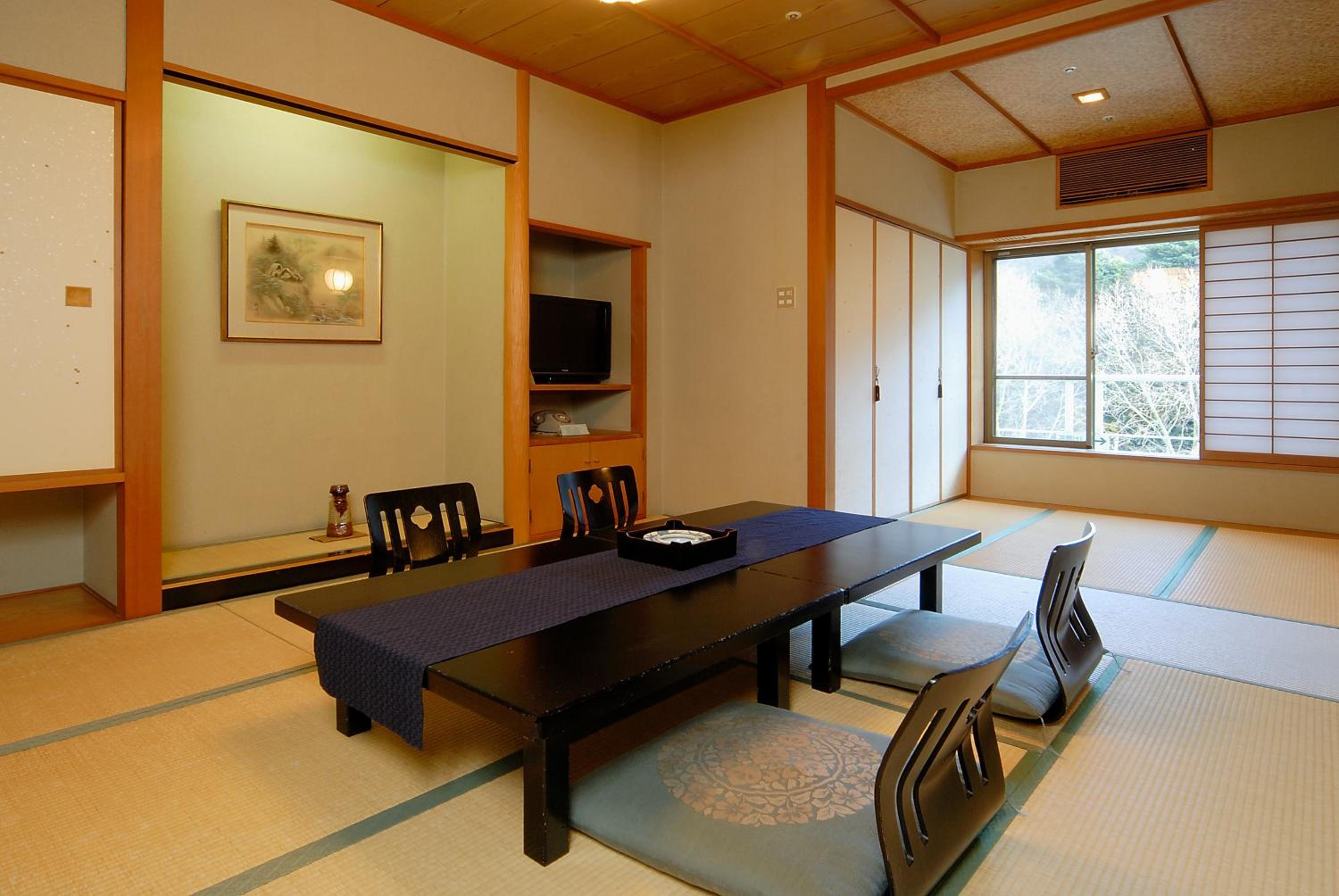 Japanese-Style Room - Breakfast + Dinner Included photo 3