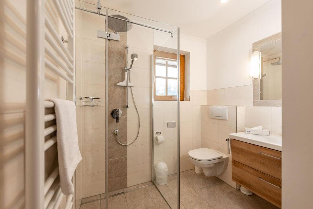 Two-Bedroom Apartment with Mountain View photo 1