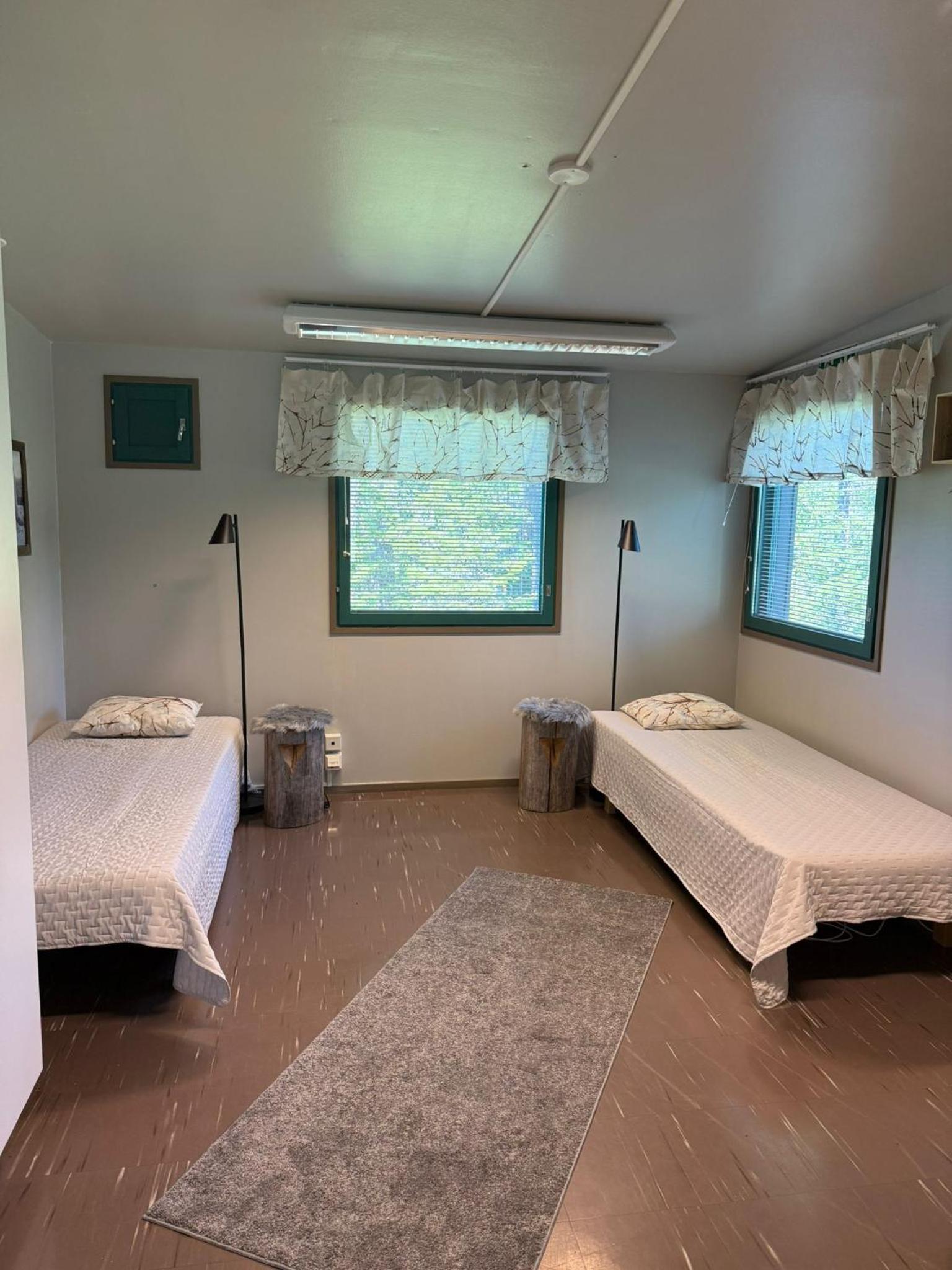 Twin Room with Shared Bathroom photo 3