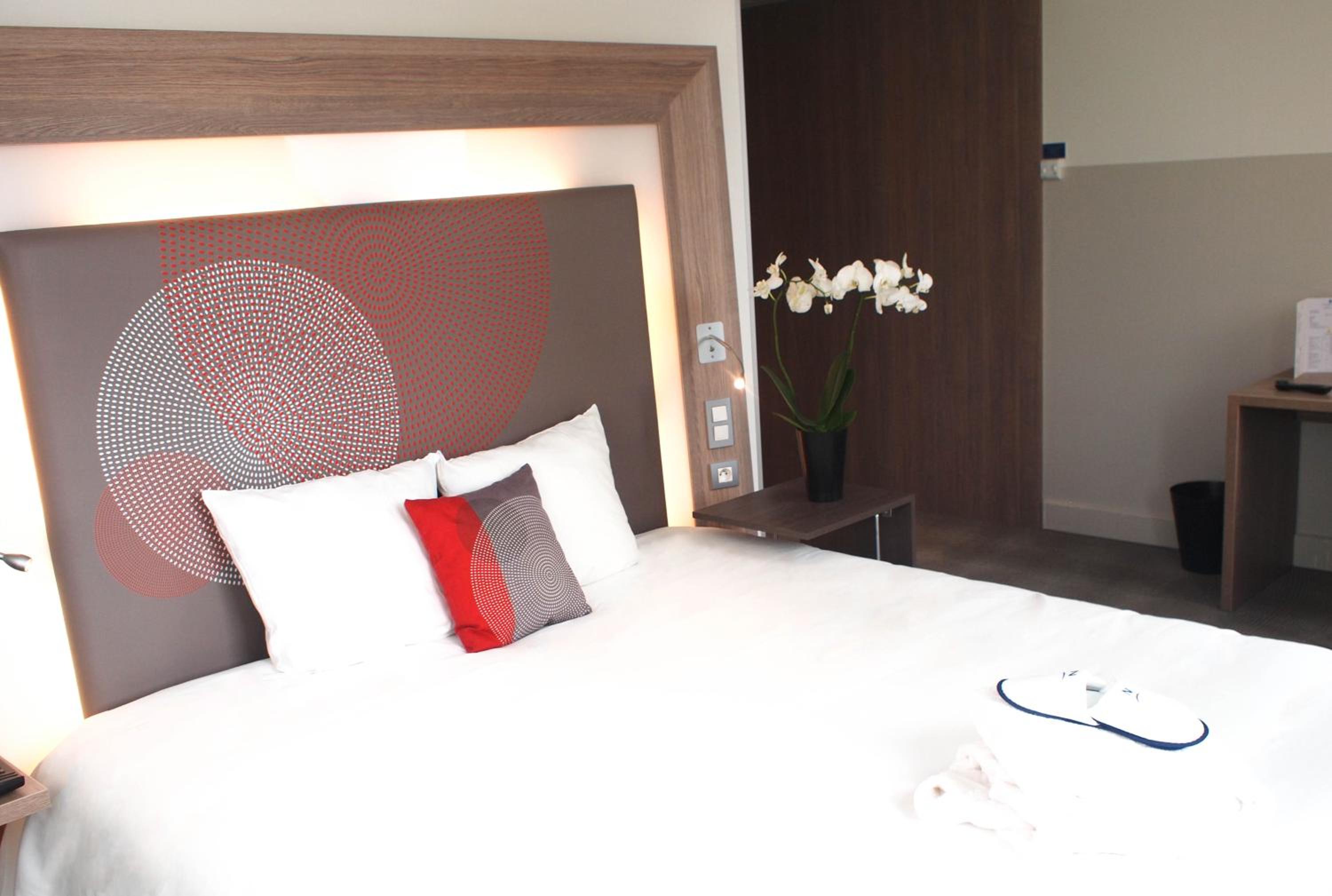 Two adjacents rooms photo 2
