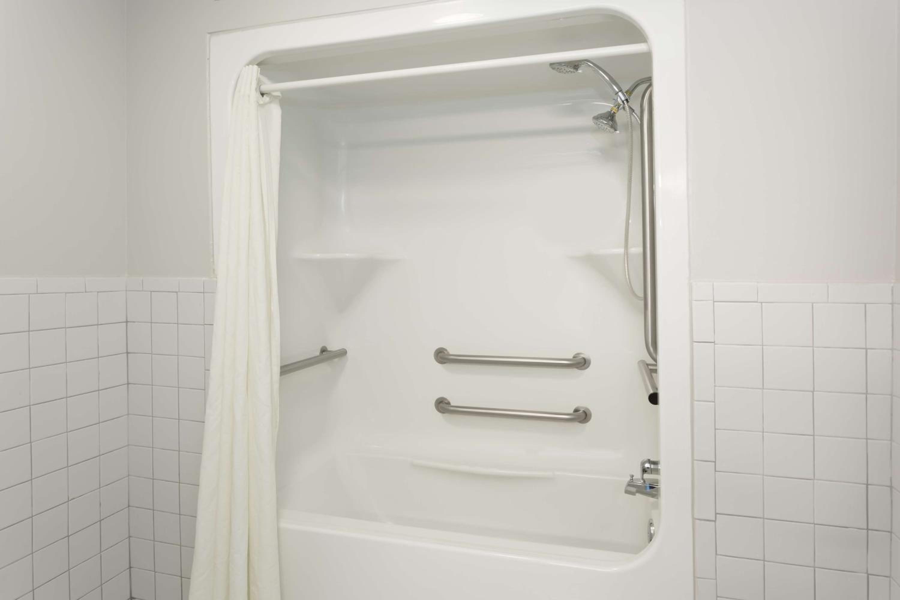  Double Room with Two Double Beds - Second Floor/Non-Smoking - Photo 5