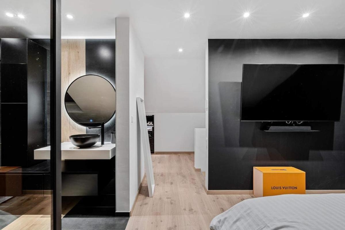 Three-Bedroom Villa photo 2