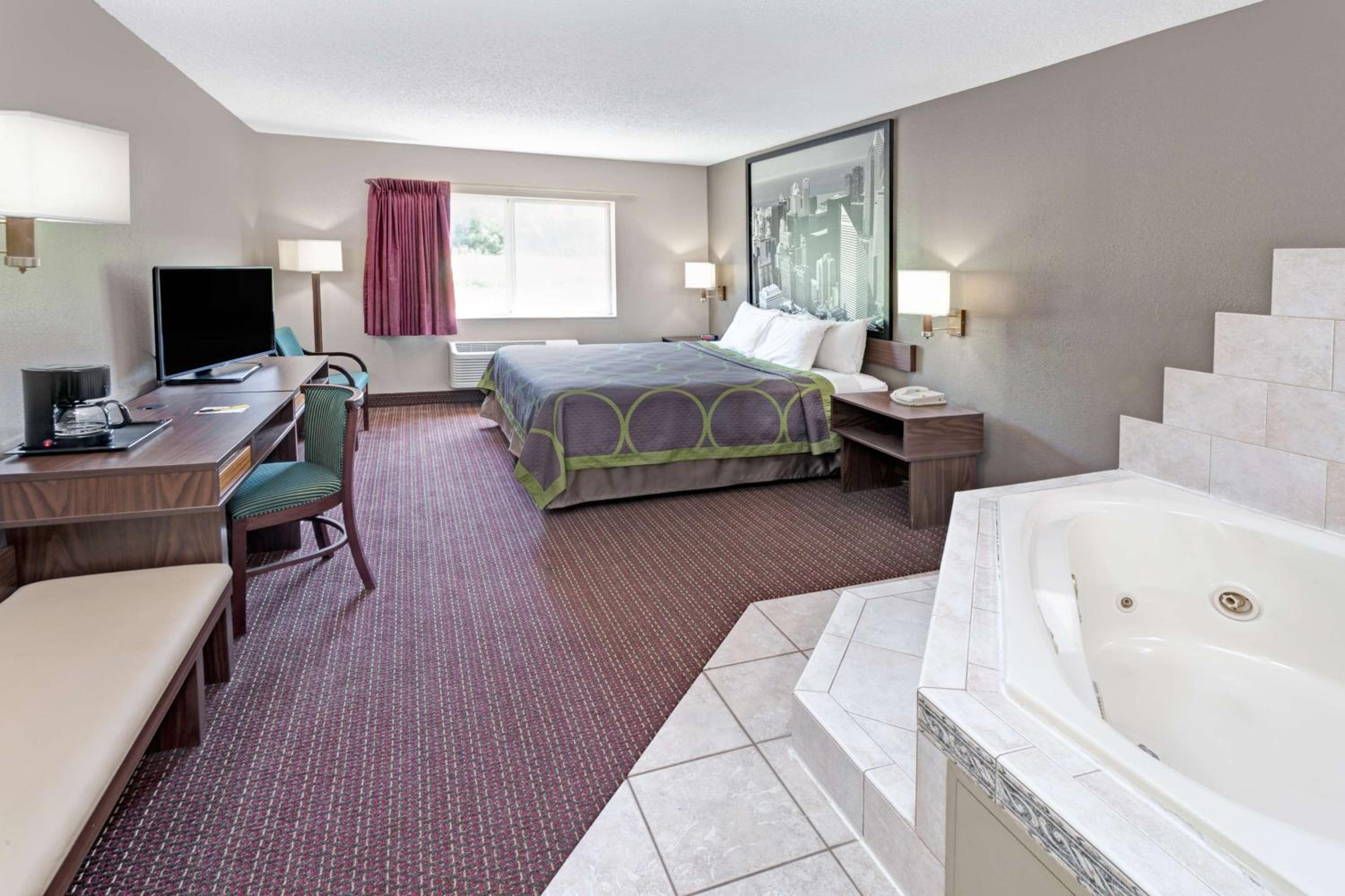 King Suite with Hot Tub - Non-Smoking - Photo 1