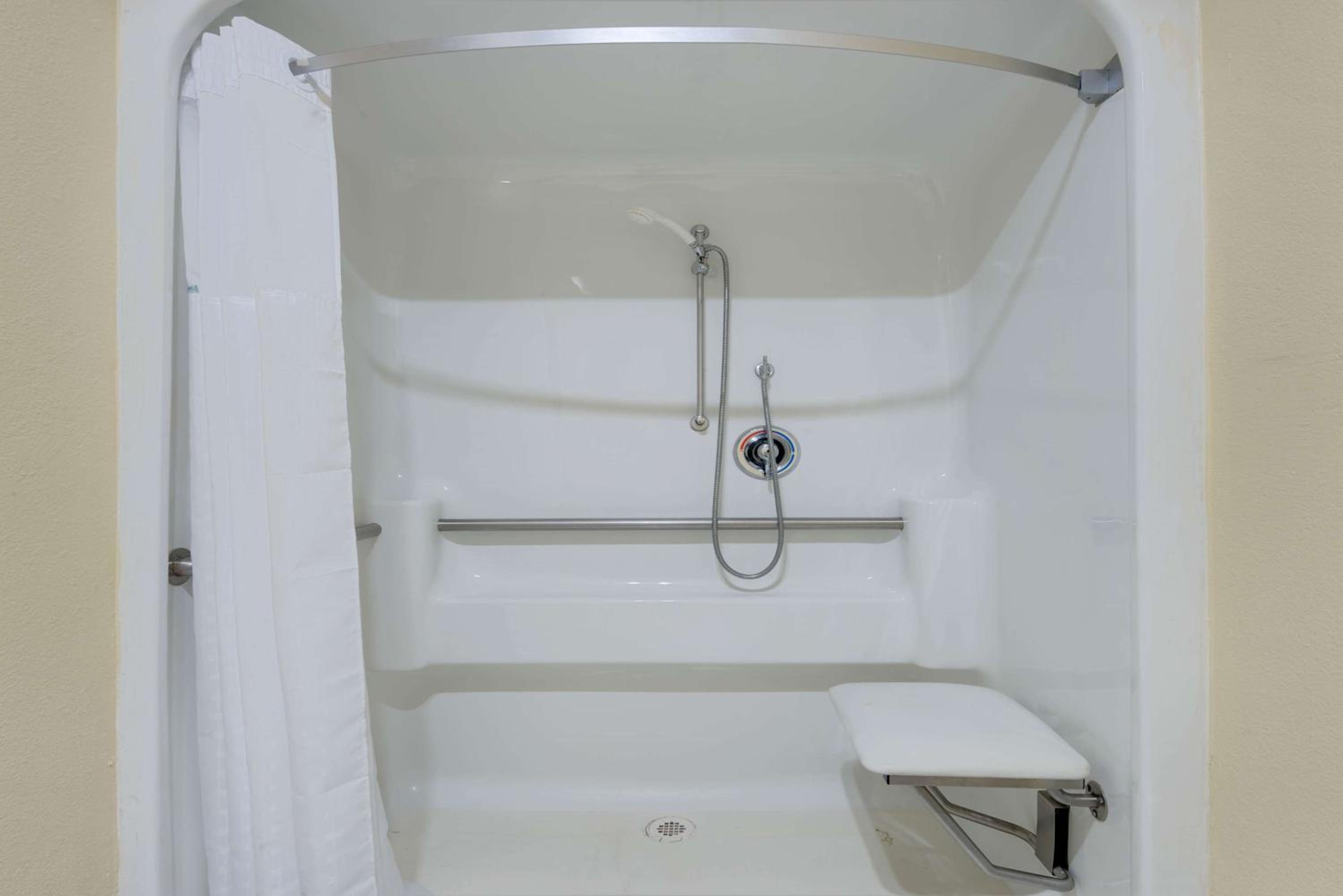 Double Room - Mobility Access/Non-Smoking photo 3
