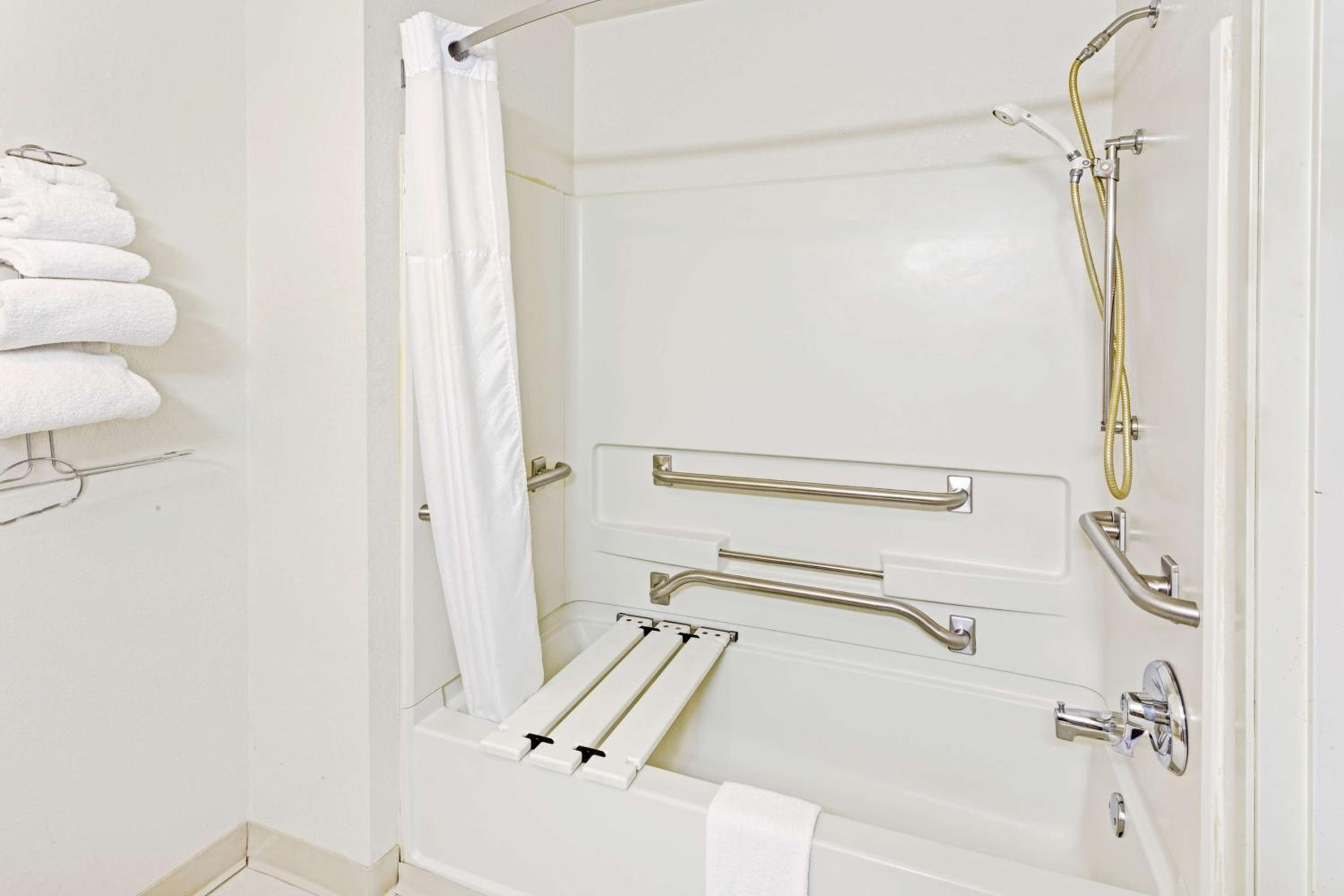 Queen Room - Disability Access/Non-Smoking - Photo 3