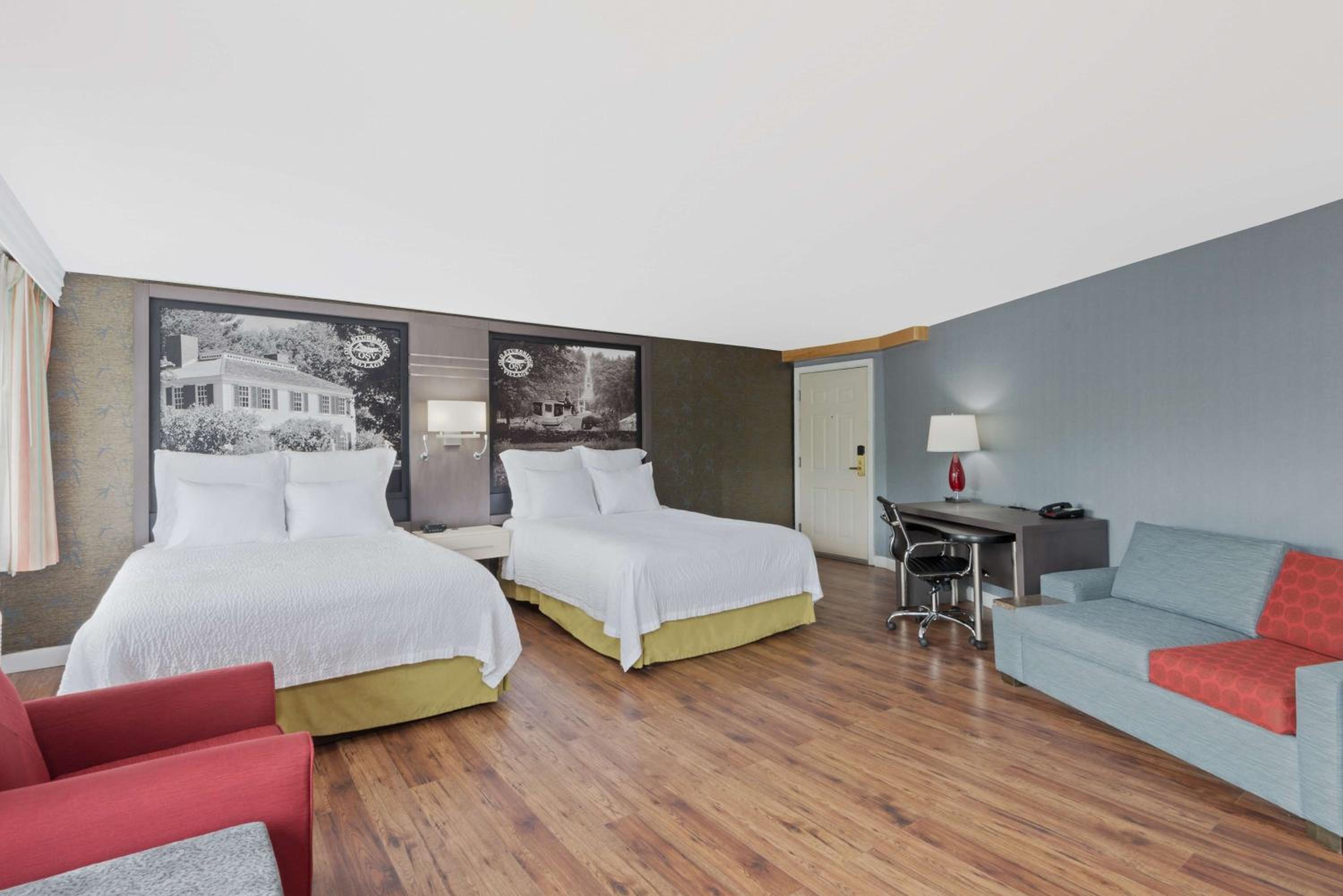 Studio Suite with Two Queen Beds - Non-Smoking - Photo 6