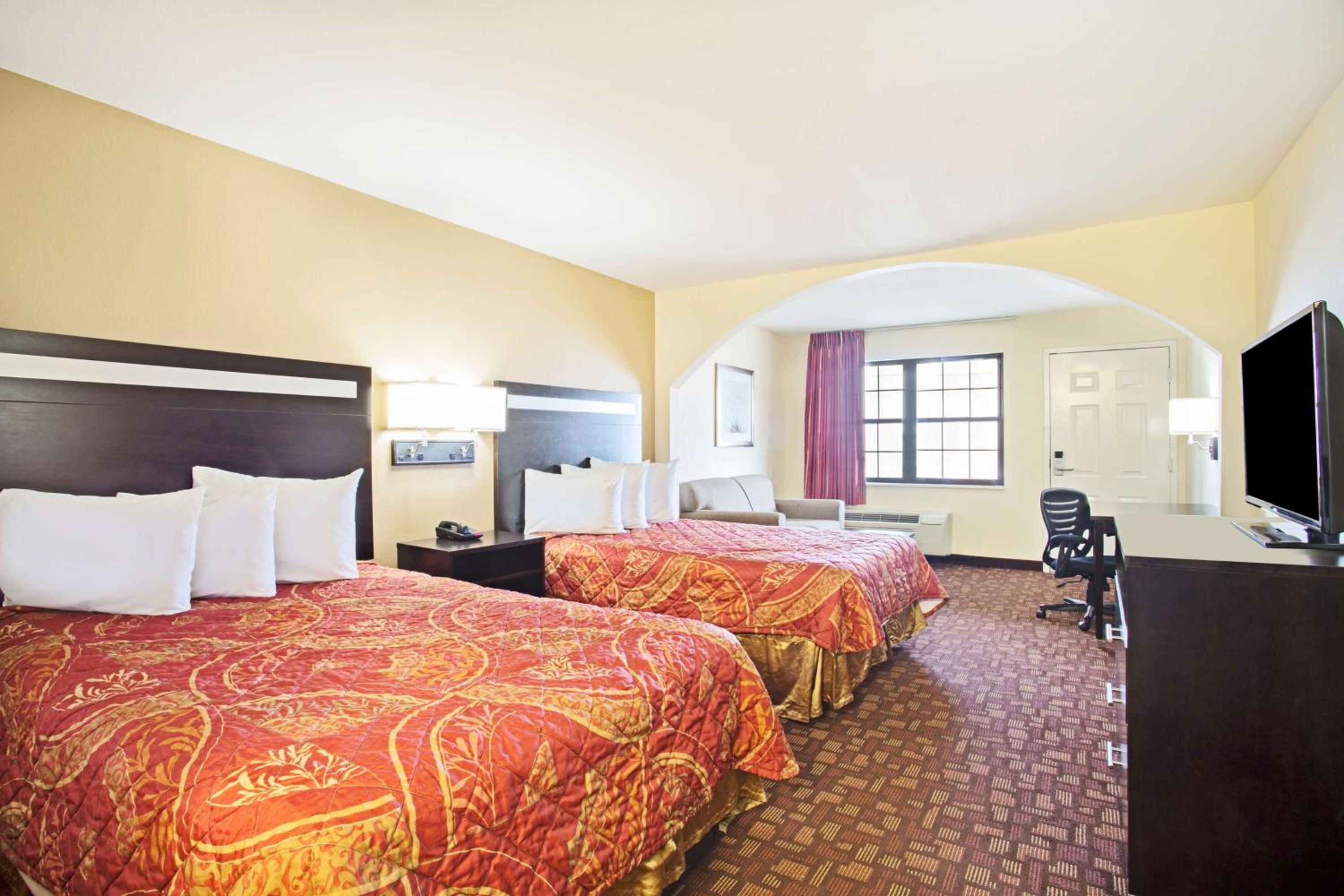 Double Room with Two Double Beds - Non-Smoking - Photo 1