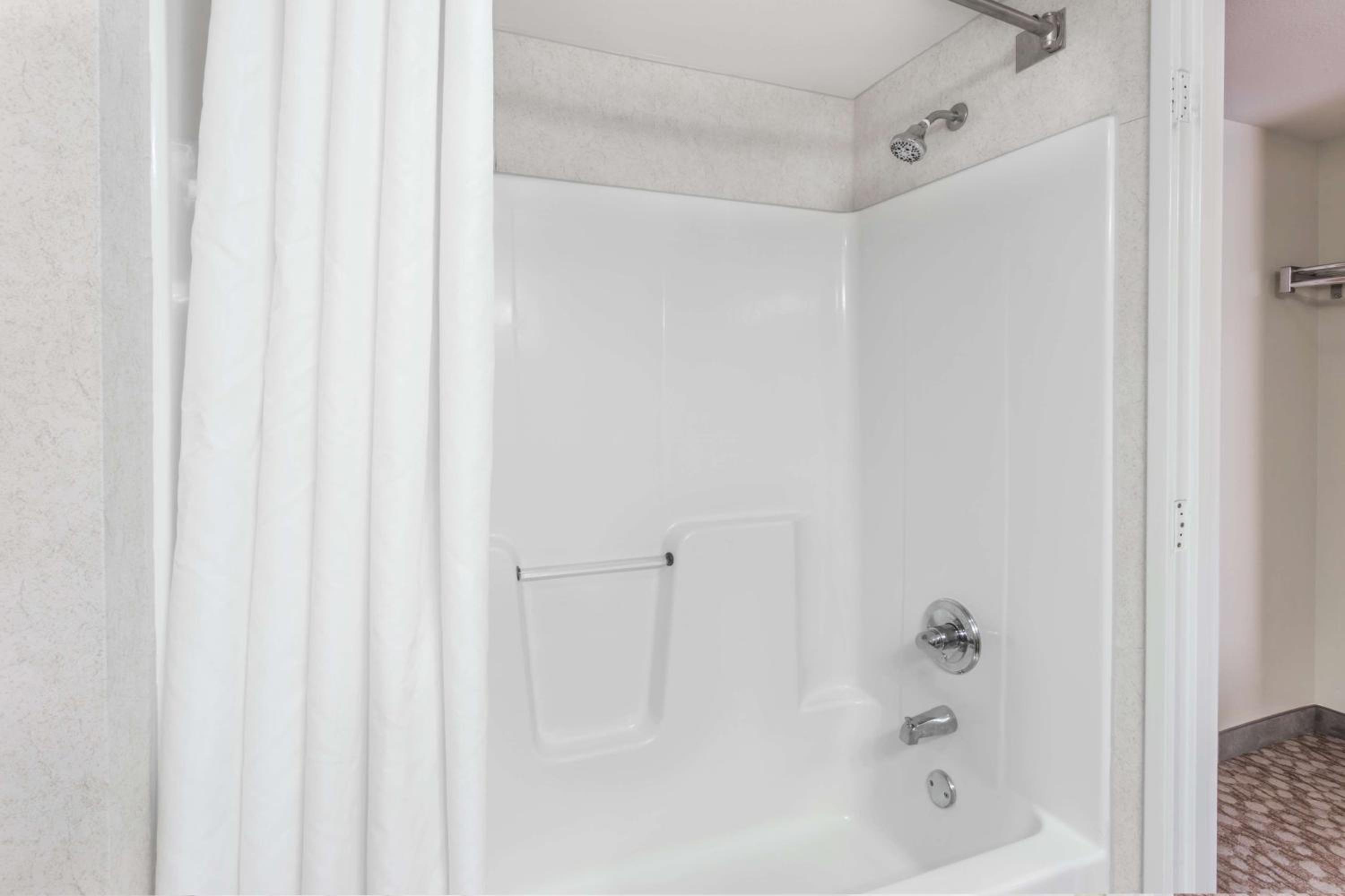 Deluxe King Studio Suite - Non-Smoking - Photo 2