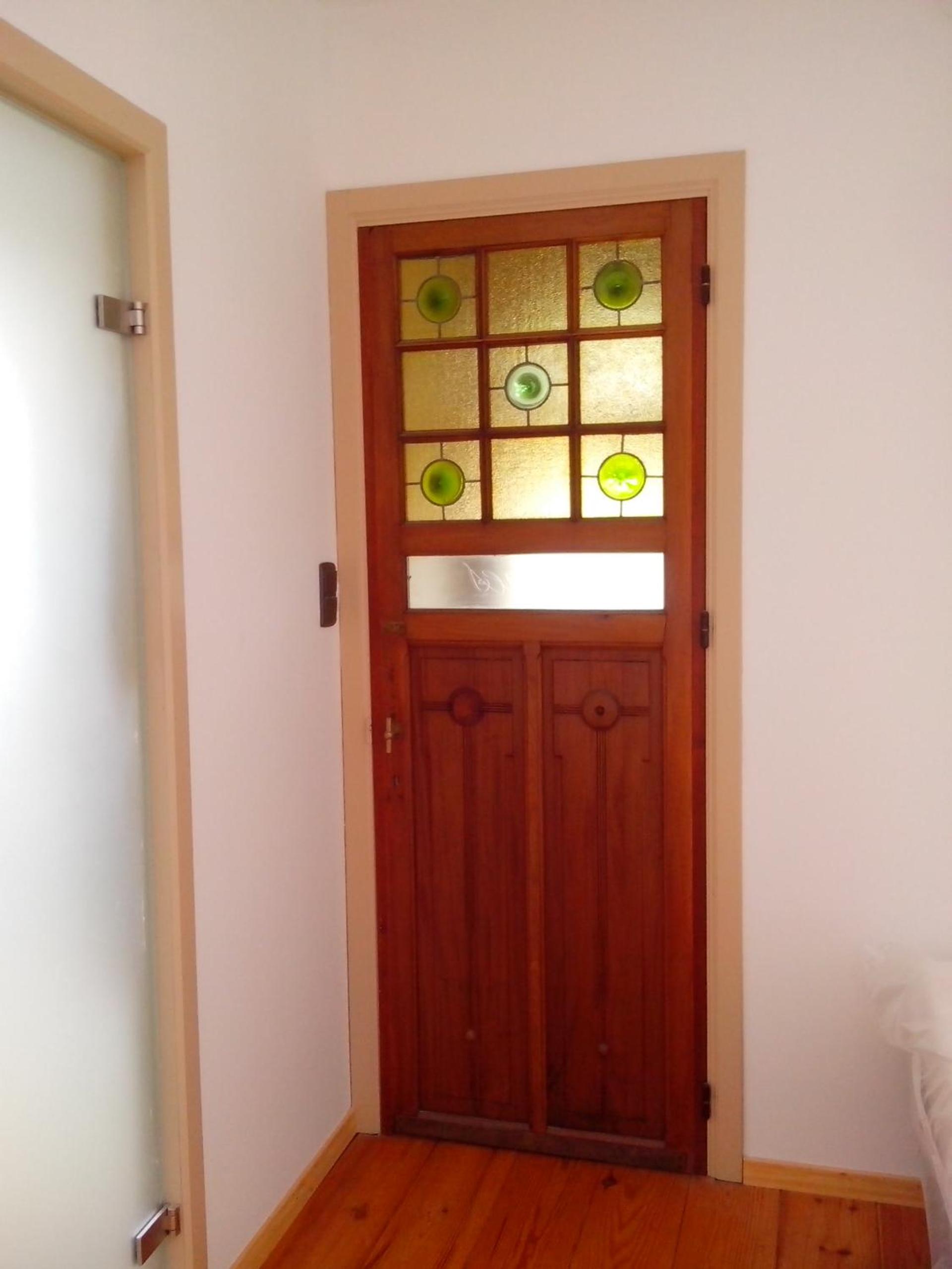 Six-Bedroom House photo 1