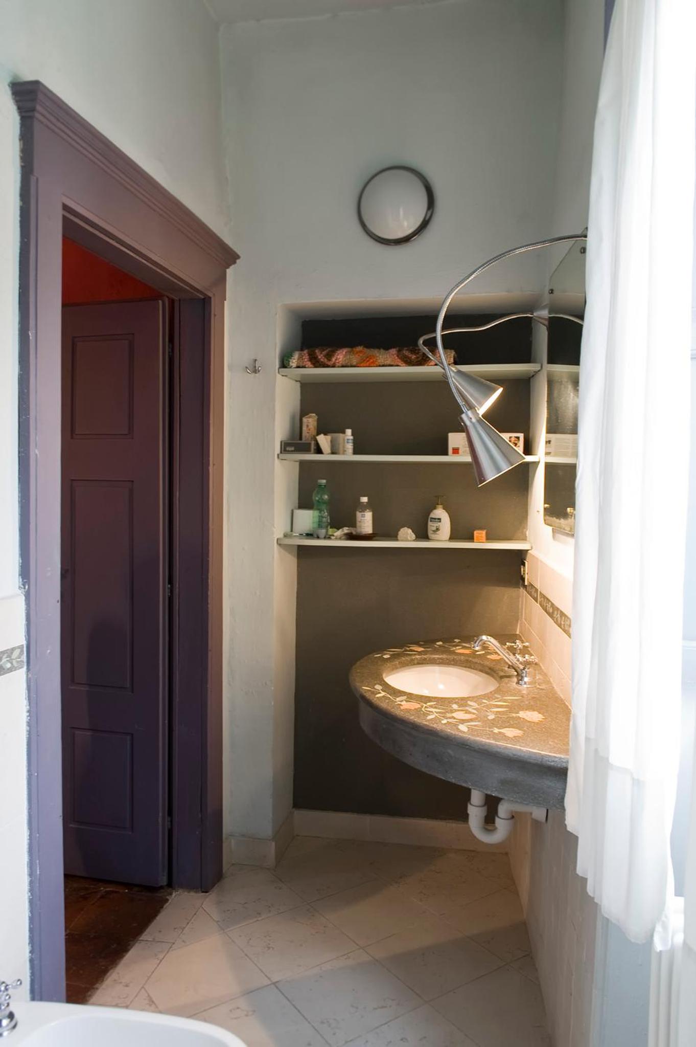 Deluxe Double Room - Photo 9