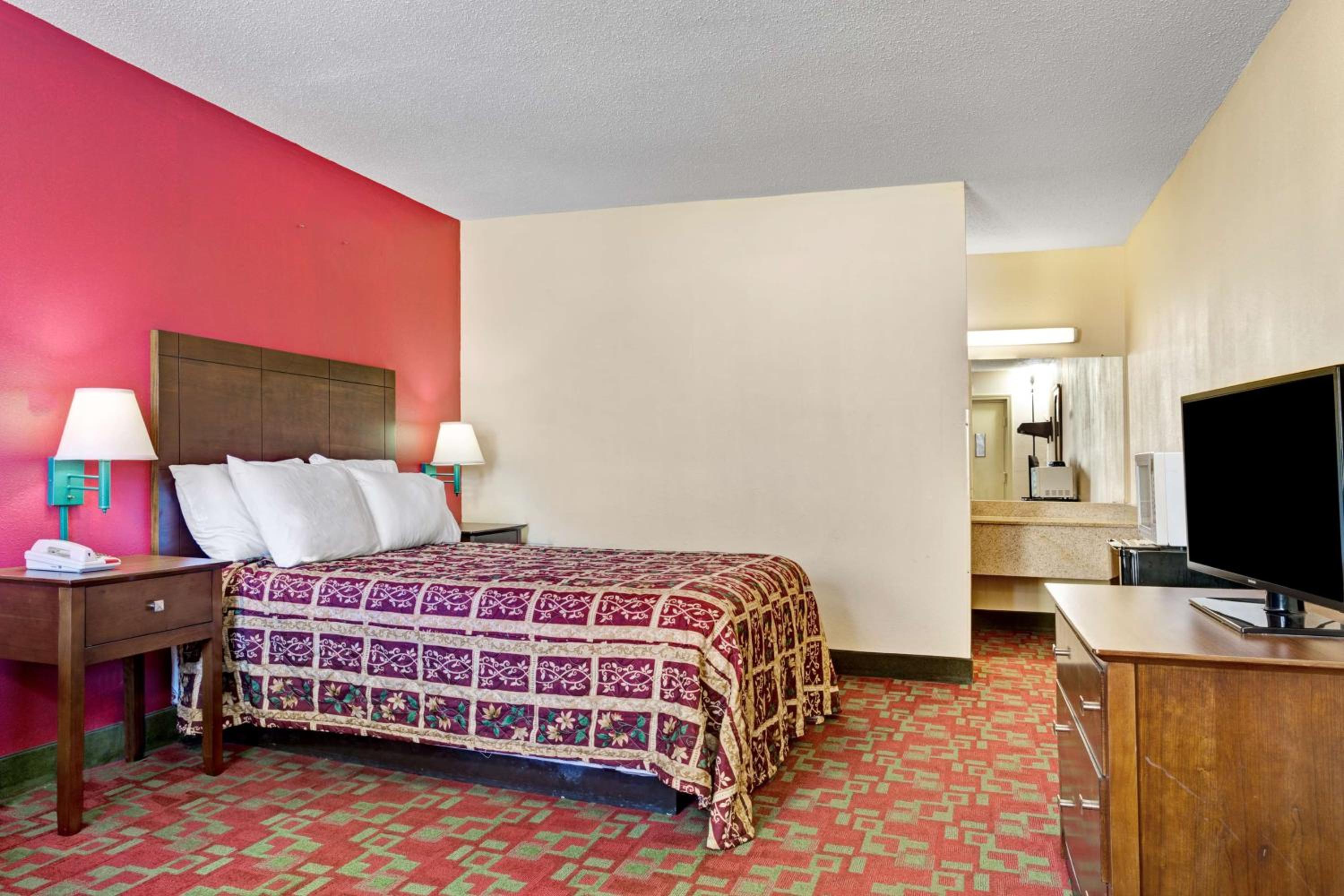 Double Room - Disability Access/Non-Smoking - Photo 13