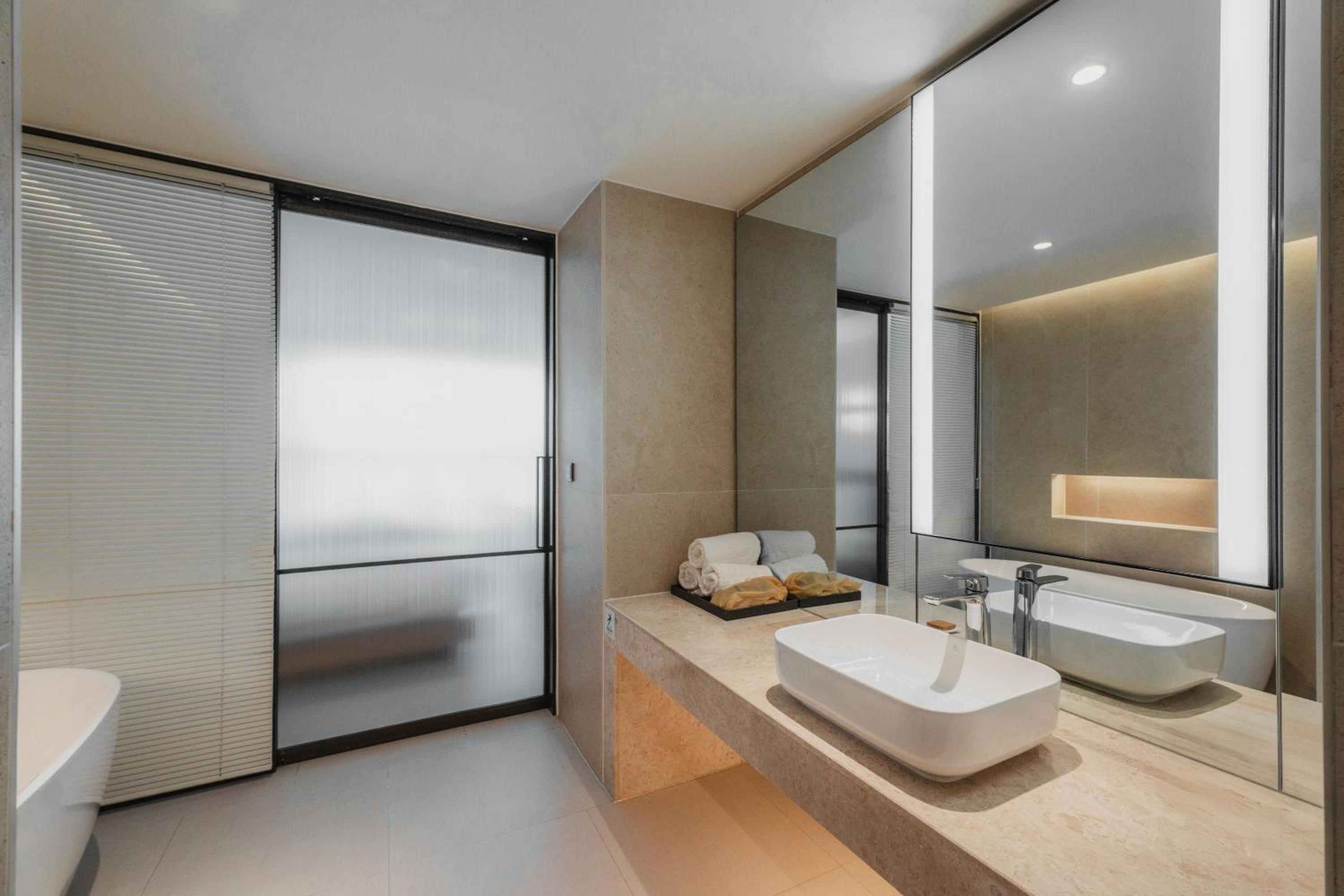 [Pet Room] Standard Twin Room with Half Ocean View- Free Breakfast for 1 person - Photo 2