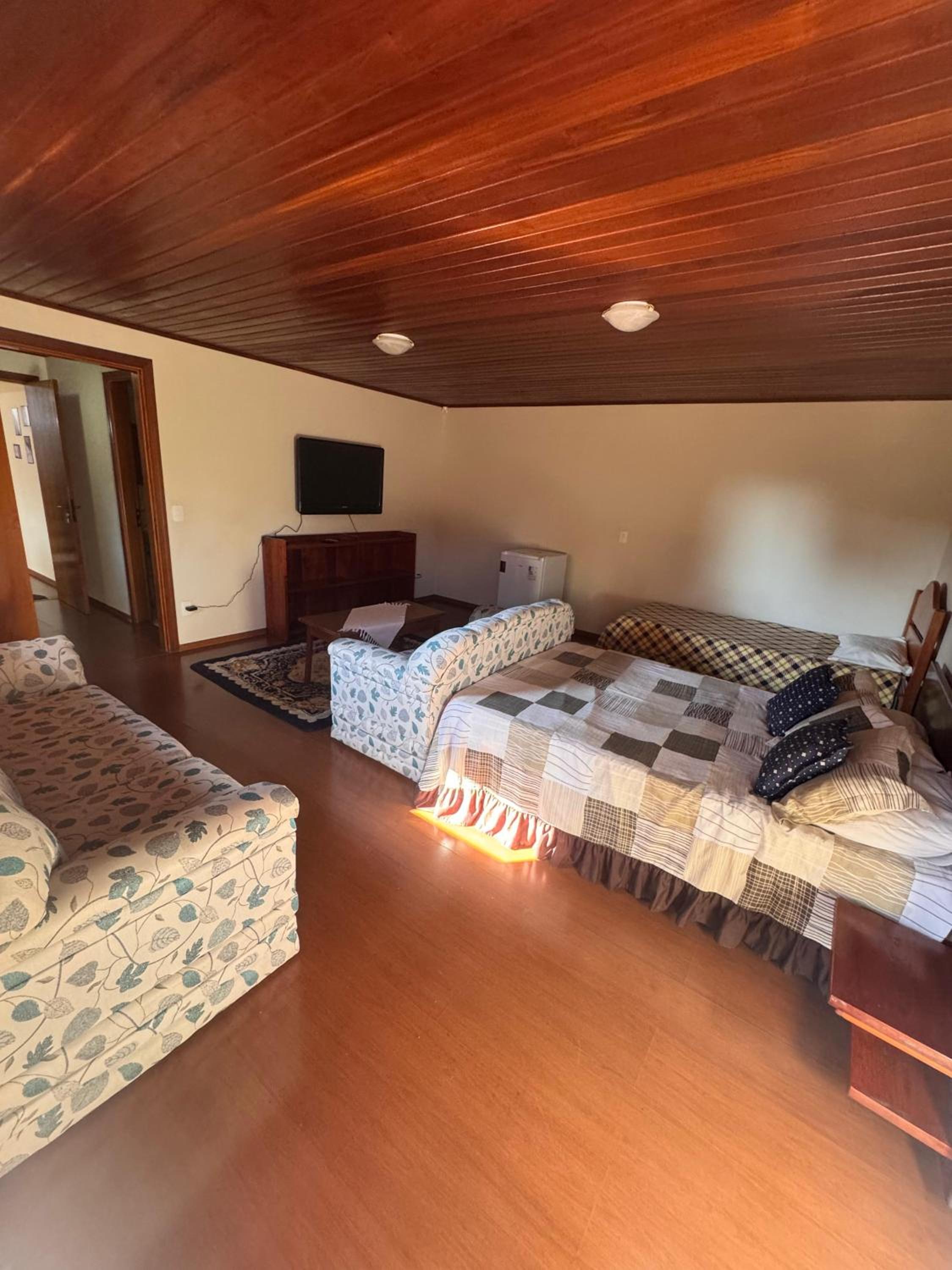 Deluxe Suite photo 2