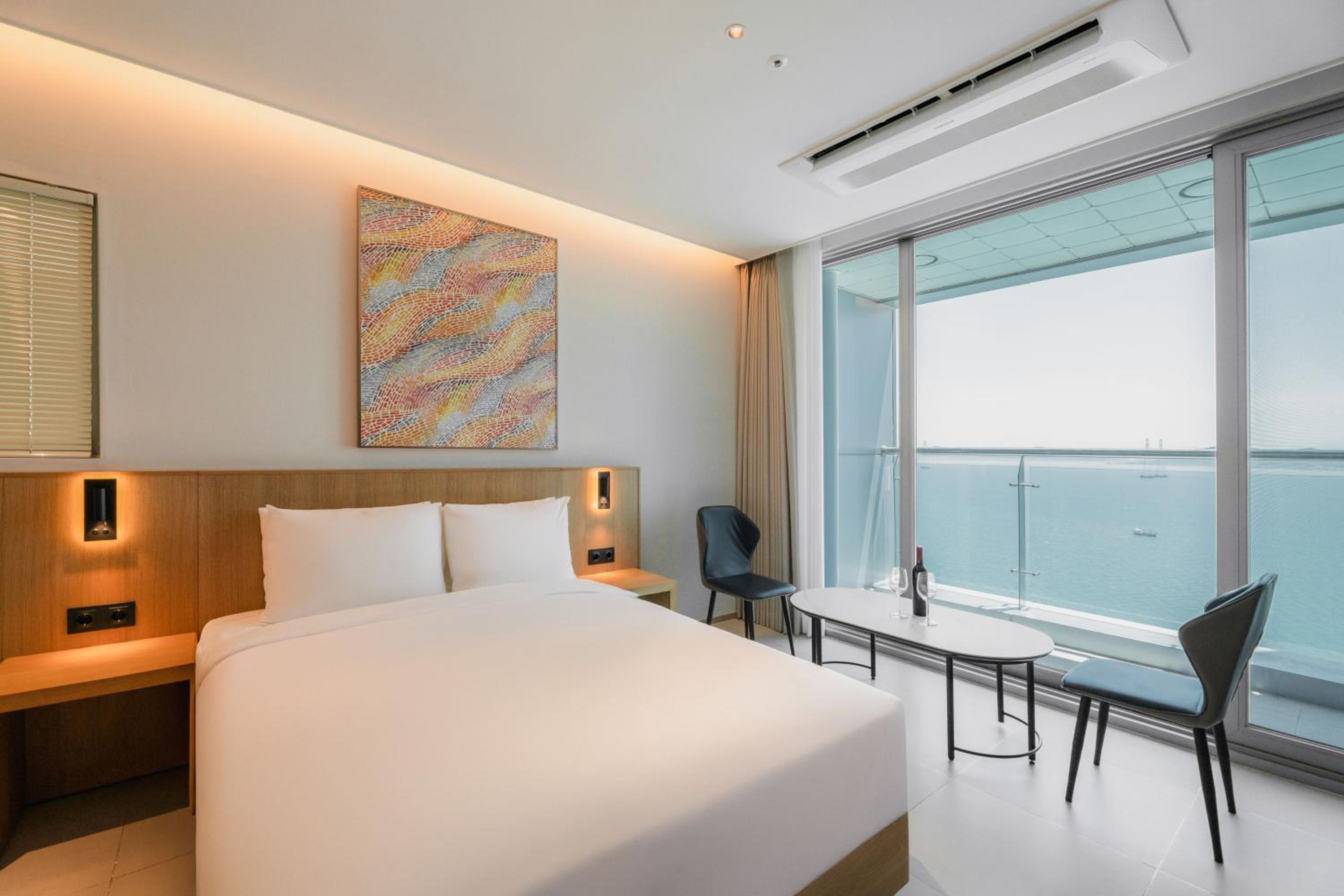 Ocean Wave Family Twin Room - Photo 5