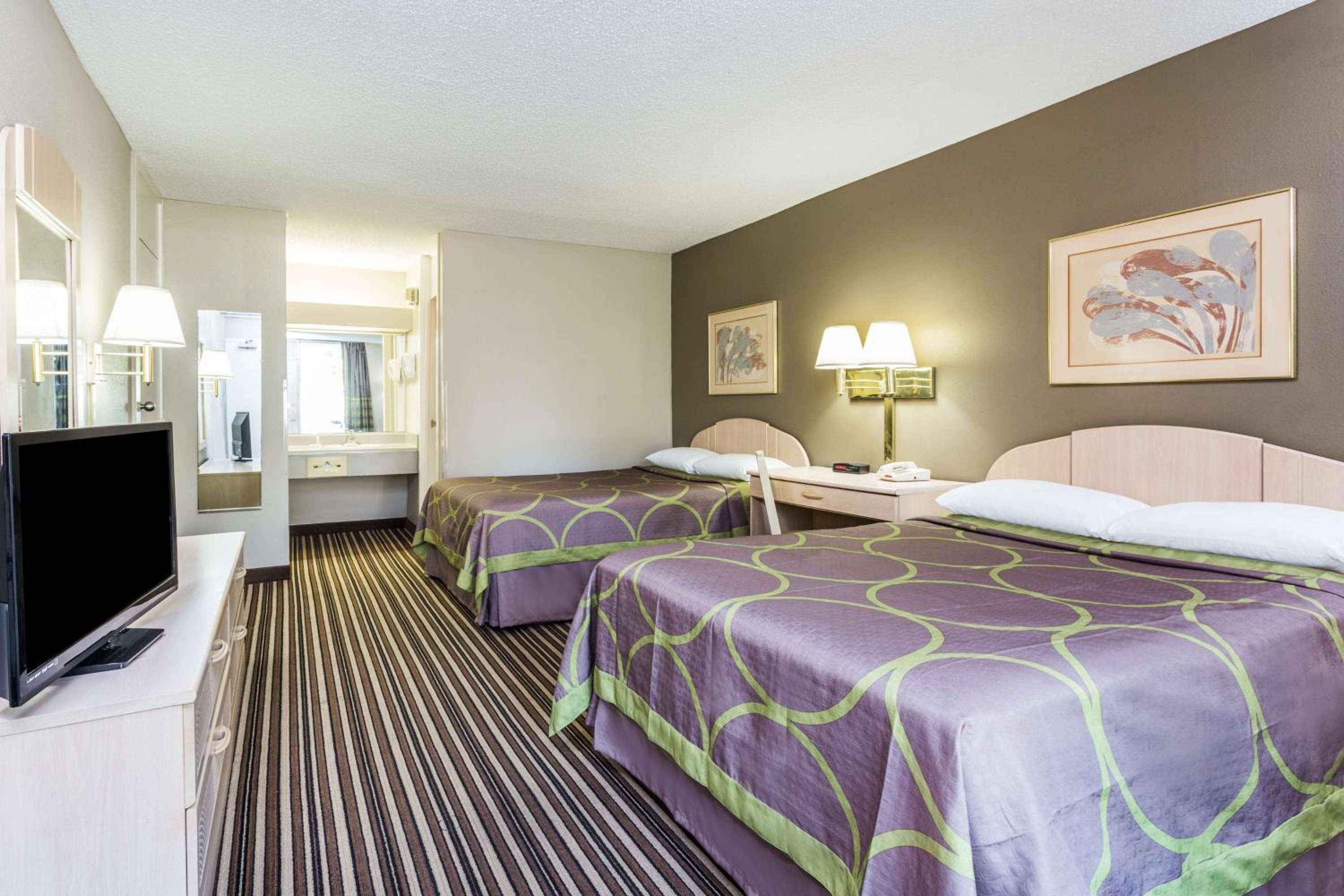 Double Room with Two Double Beds - Non-Smoking - Photo 1