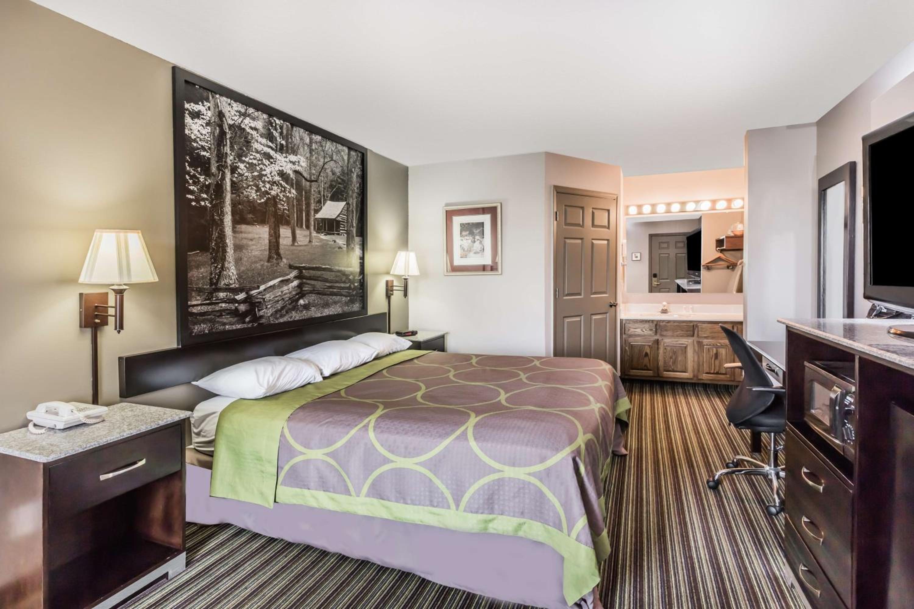 Double Room - Non-Smoking  - Photo 1