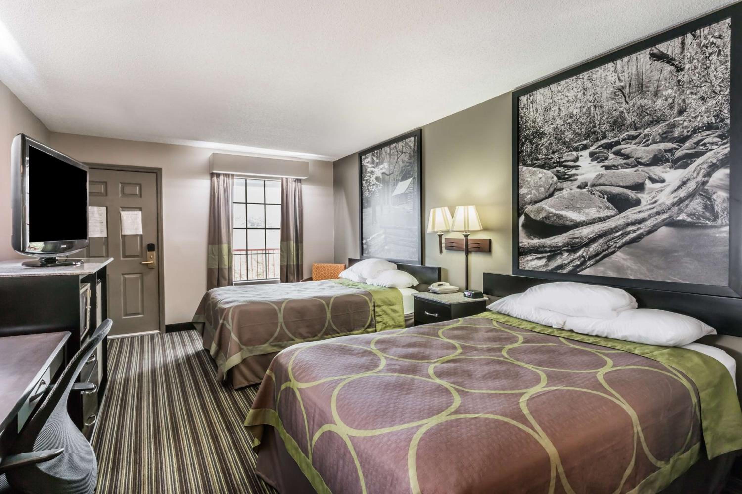 Double Room with Two Double Beds - Smoking - Photo 5