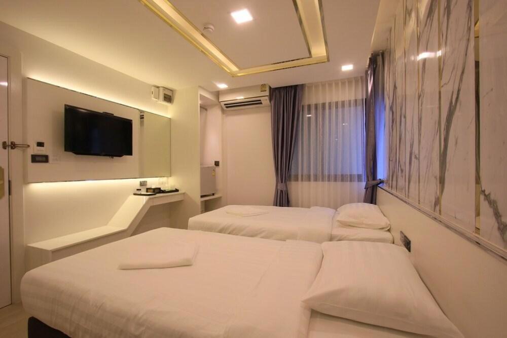 Superior Twin Room photo 2