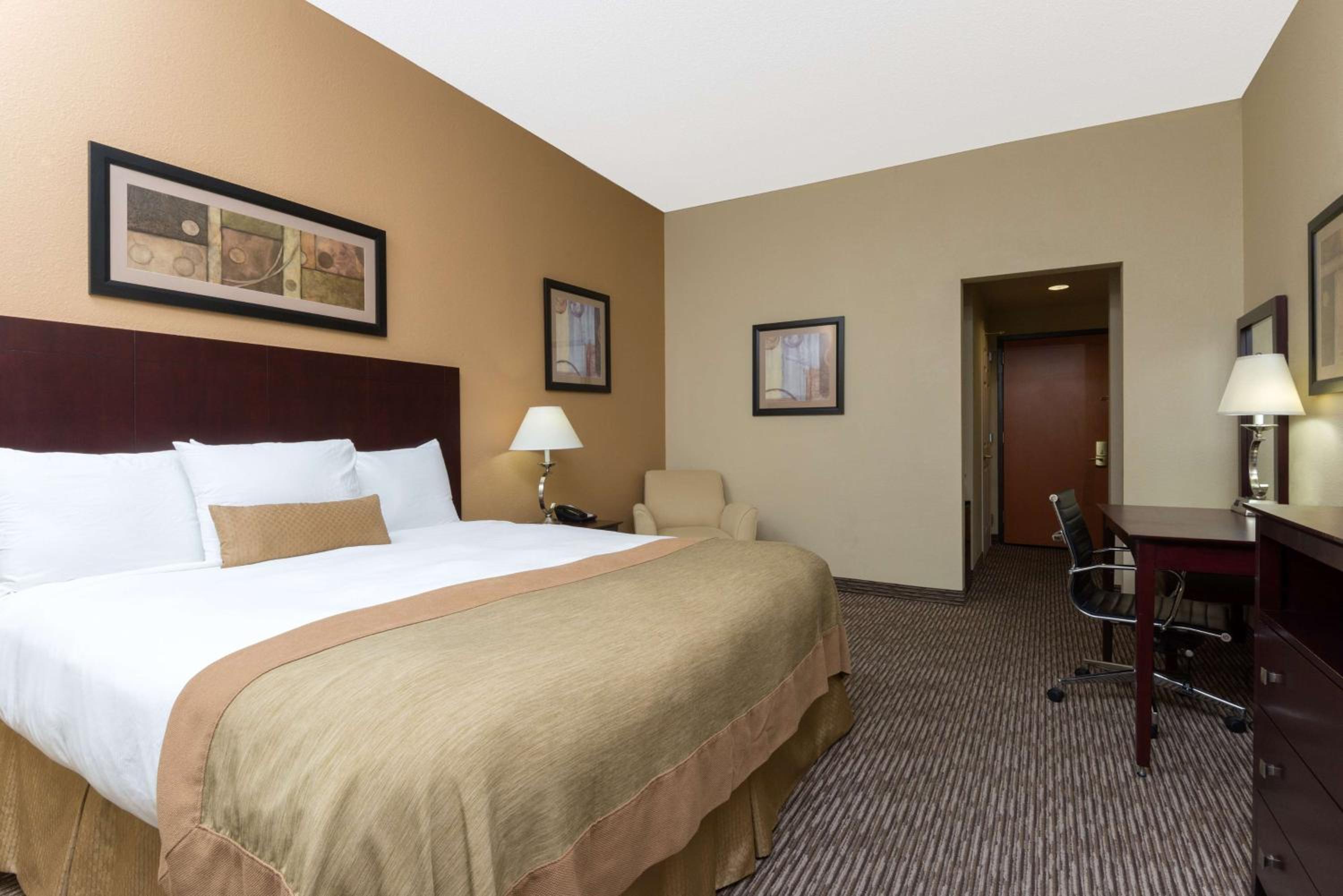 King Room - Disability Access/Non-Smoking - Photo 1