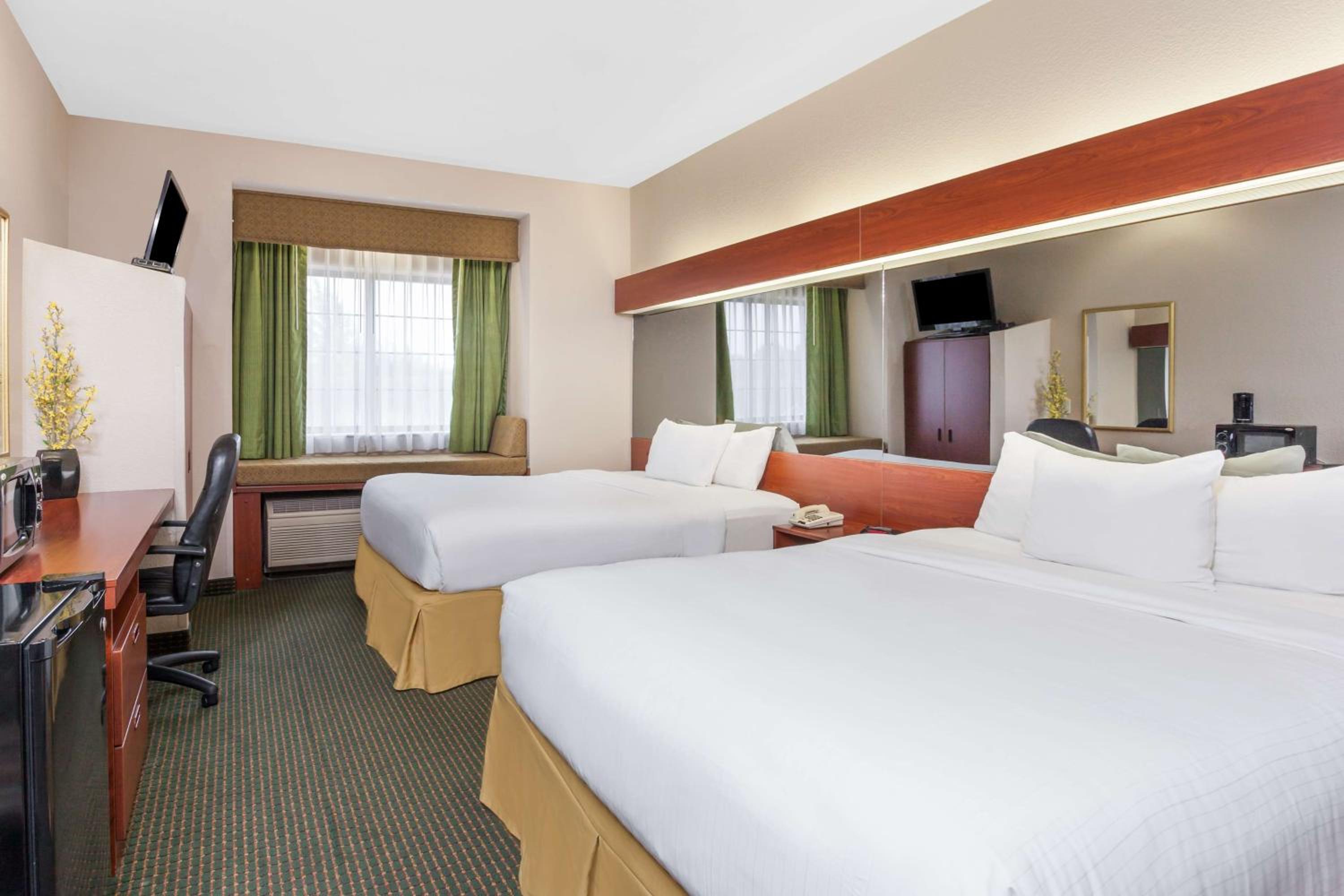 Standard Queen Room with Two Queen Beds - Non-Smoking
