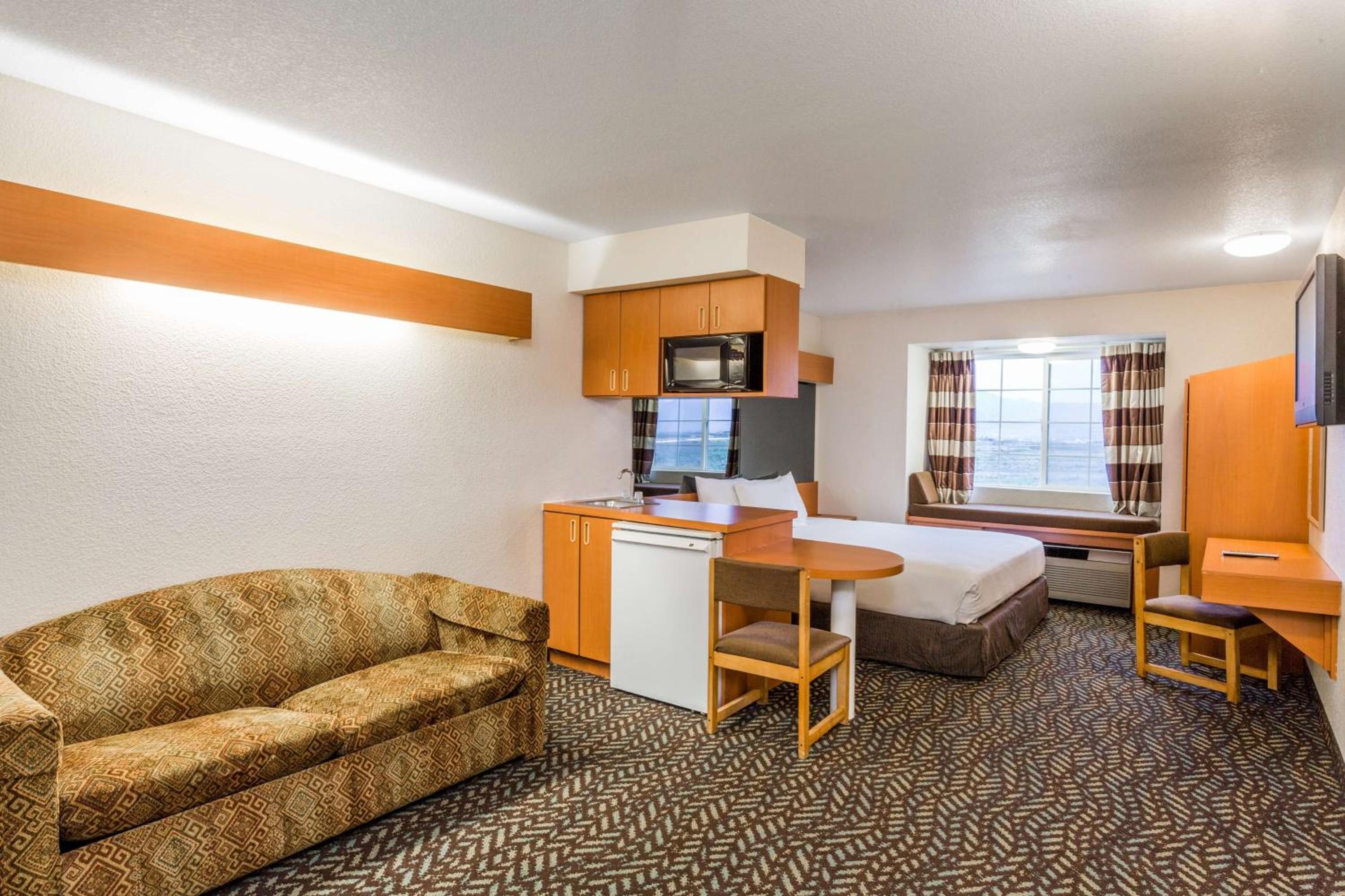 King Studio Suite, Non-Smoking - Photo 1