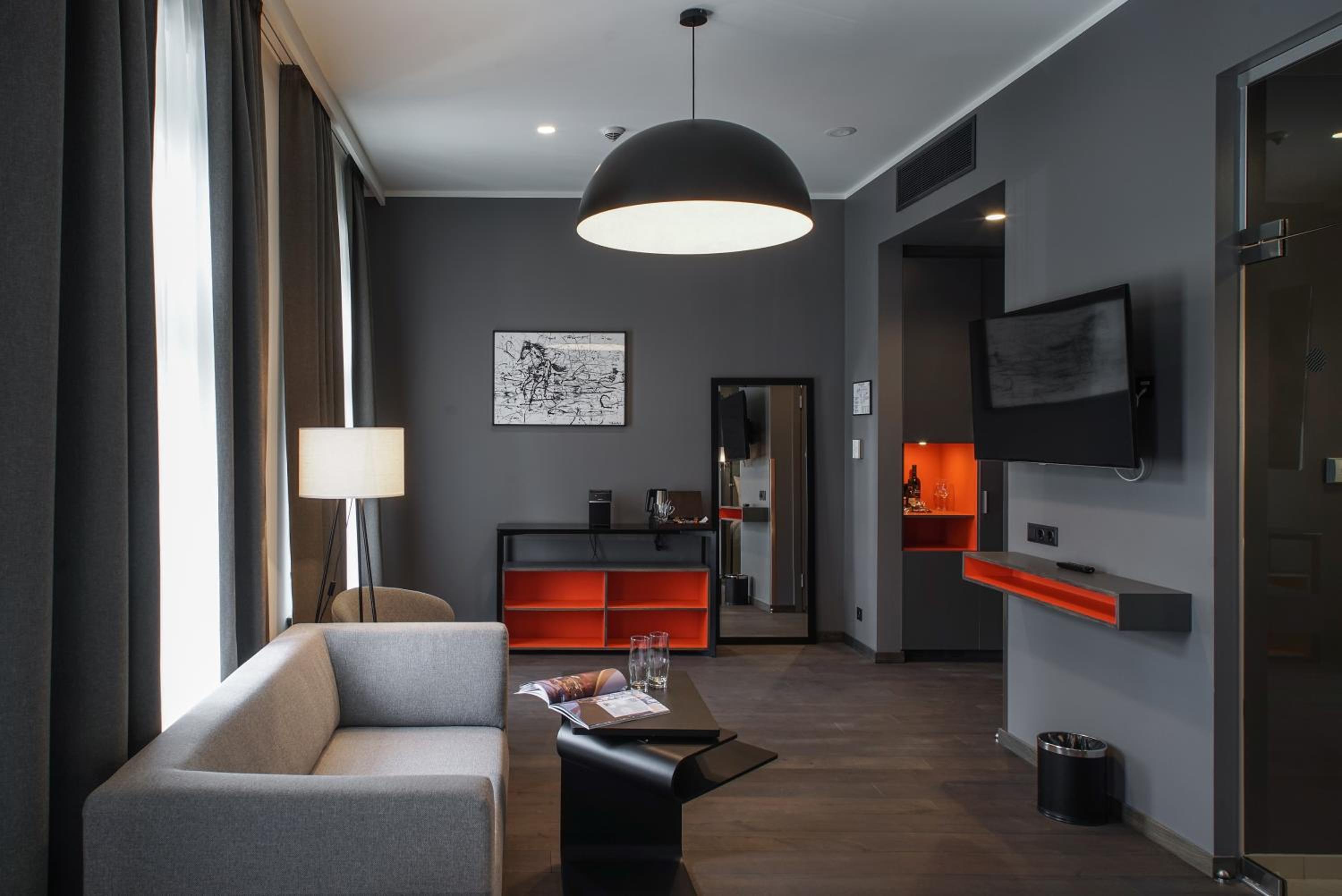 Premium Deluxe Room with Park View - Photo 4