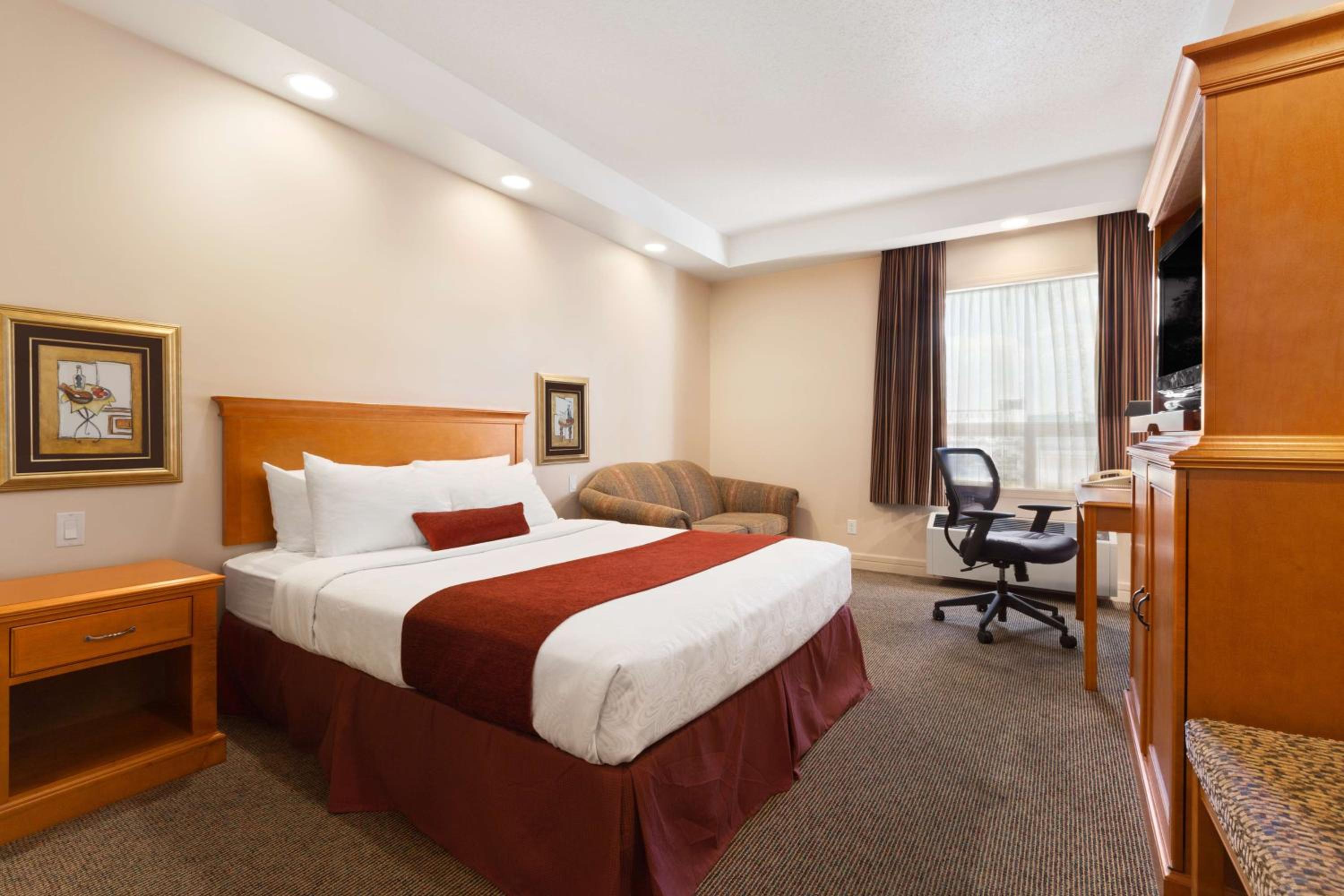 Queen Room - Disability Access photo 1