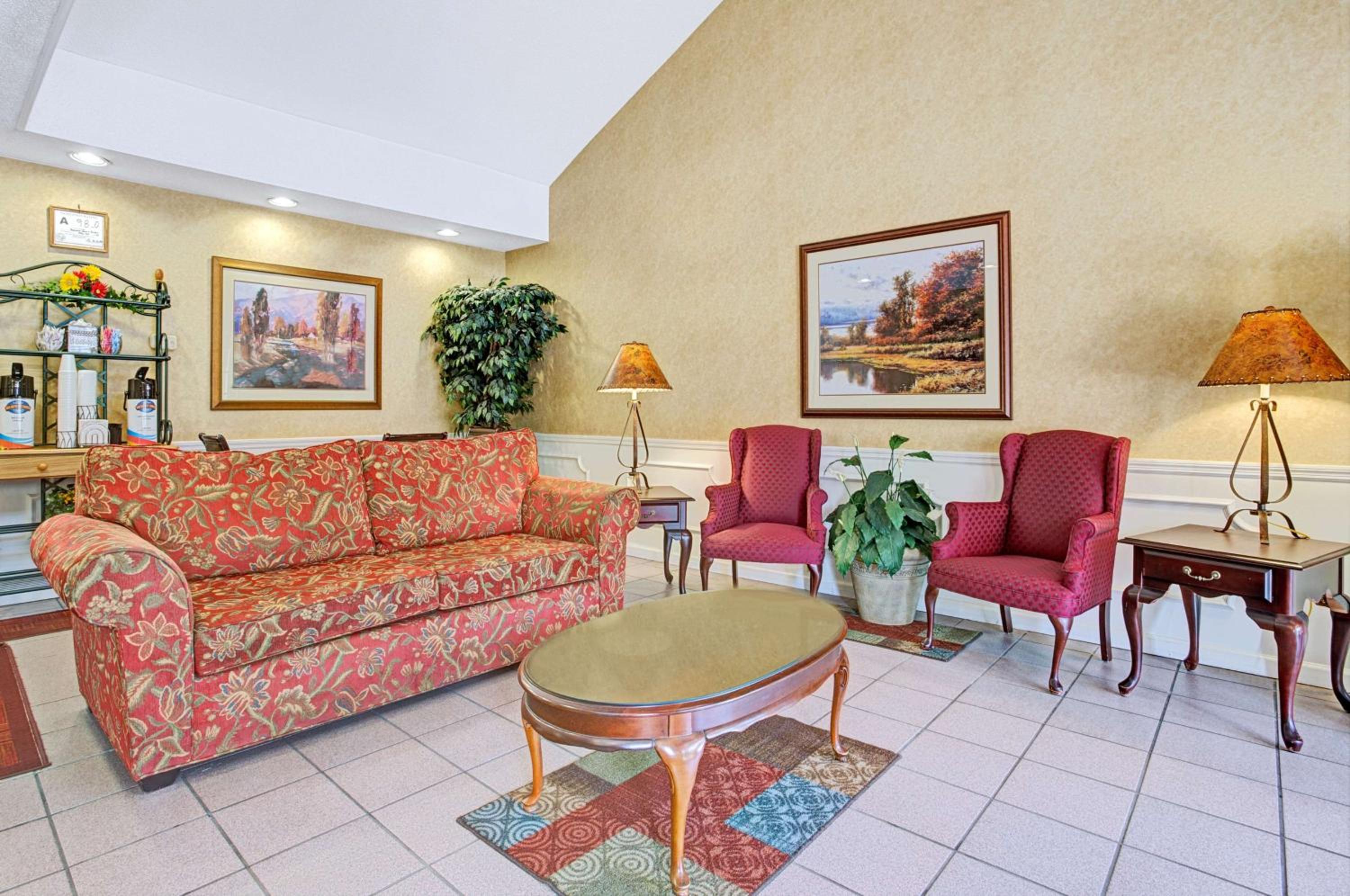 King Room - Non-Smoking - Photo 4