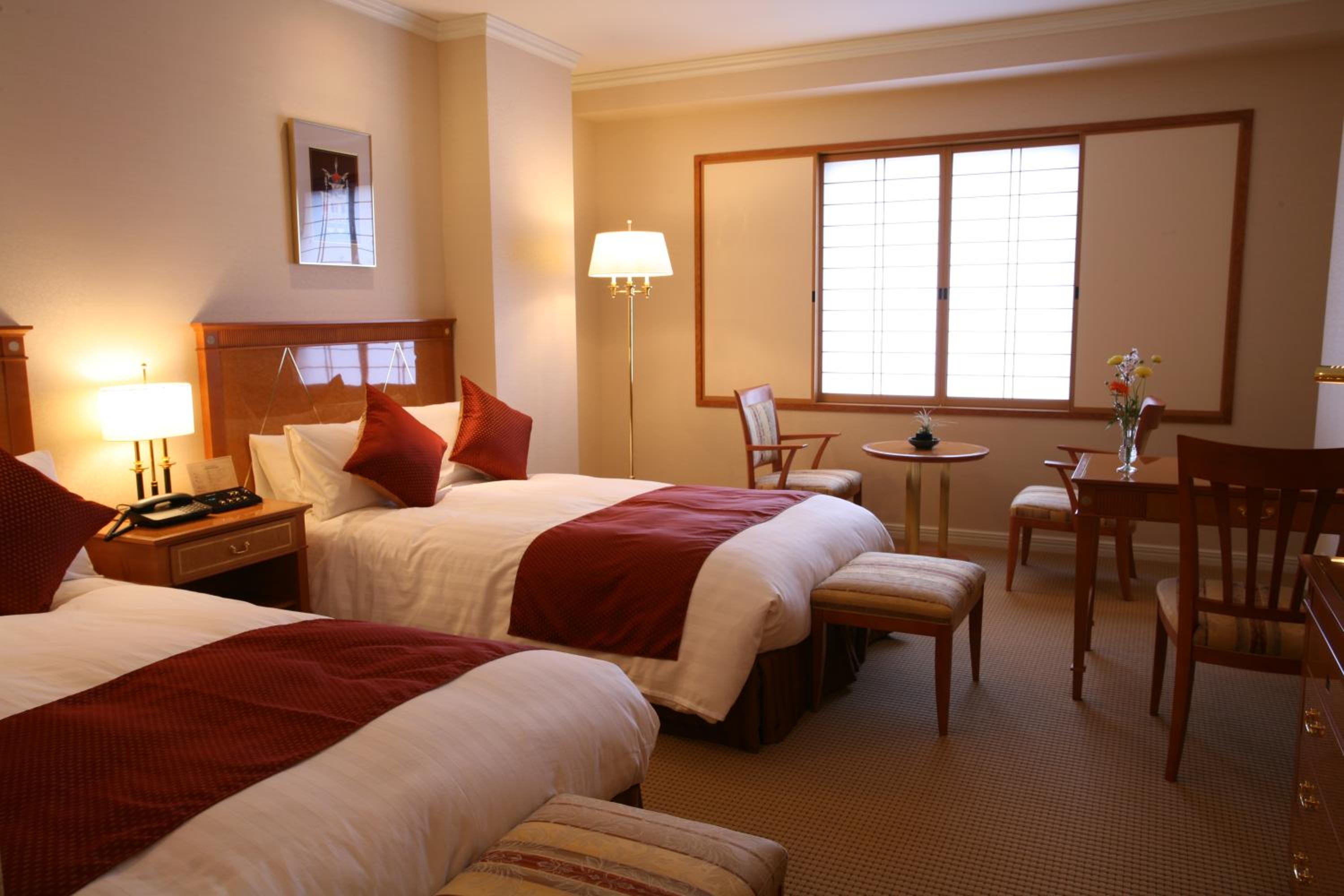 Deluxe Twin Room - 2 Small Double Beds - Non-Smoking - Main Wing - Photo 3