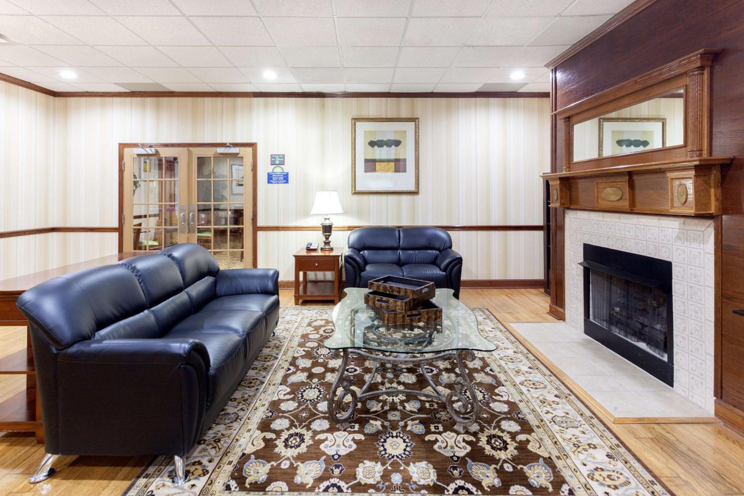 One-Bedroom King Suite - Non-Smoking - Photo 9