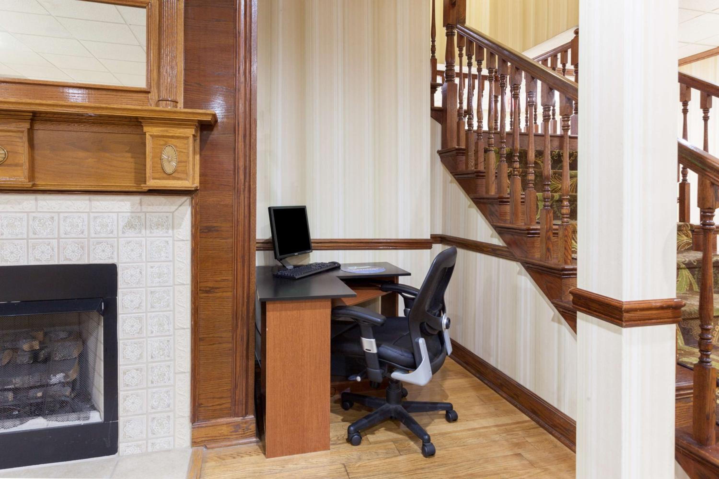 One-Bedroom King Suite - Non-Smoking - Photo 13
