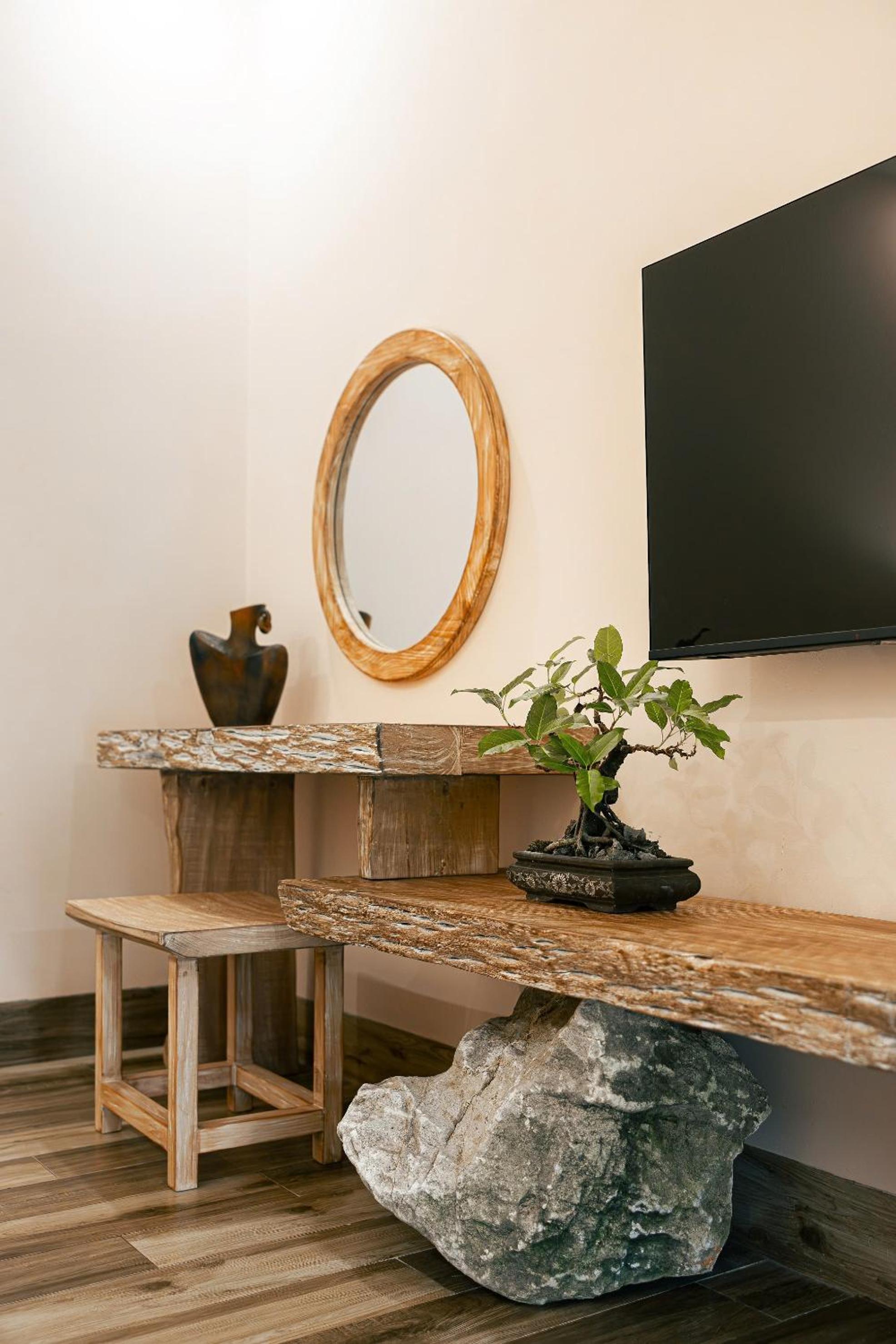 Three-Bedroom Villa - Photo 11