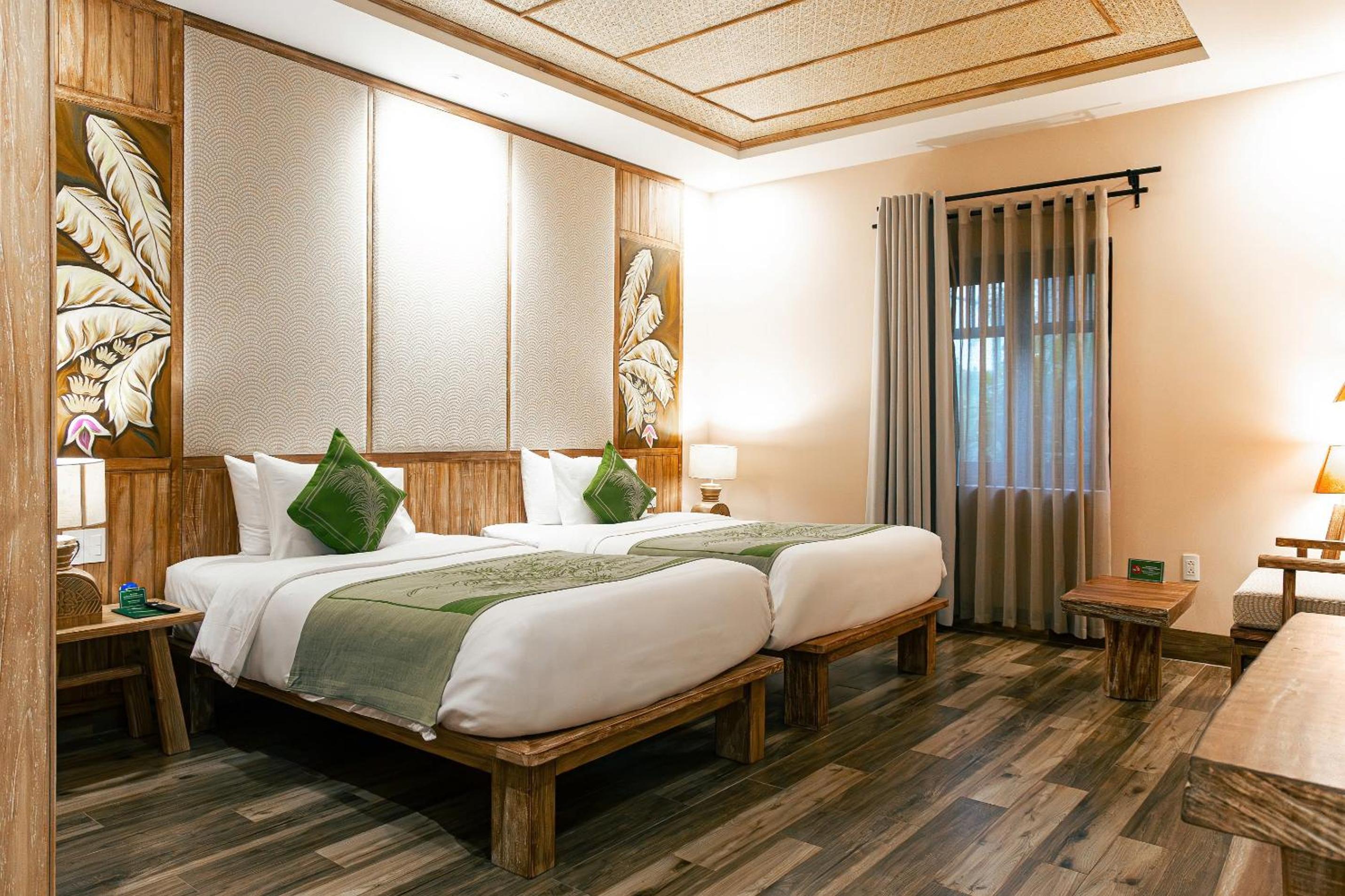 Three-Bedroom Villa - Photo 4