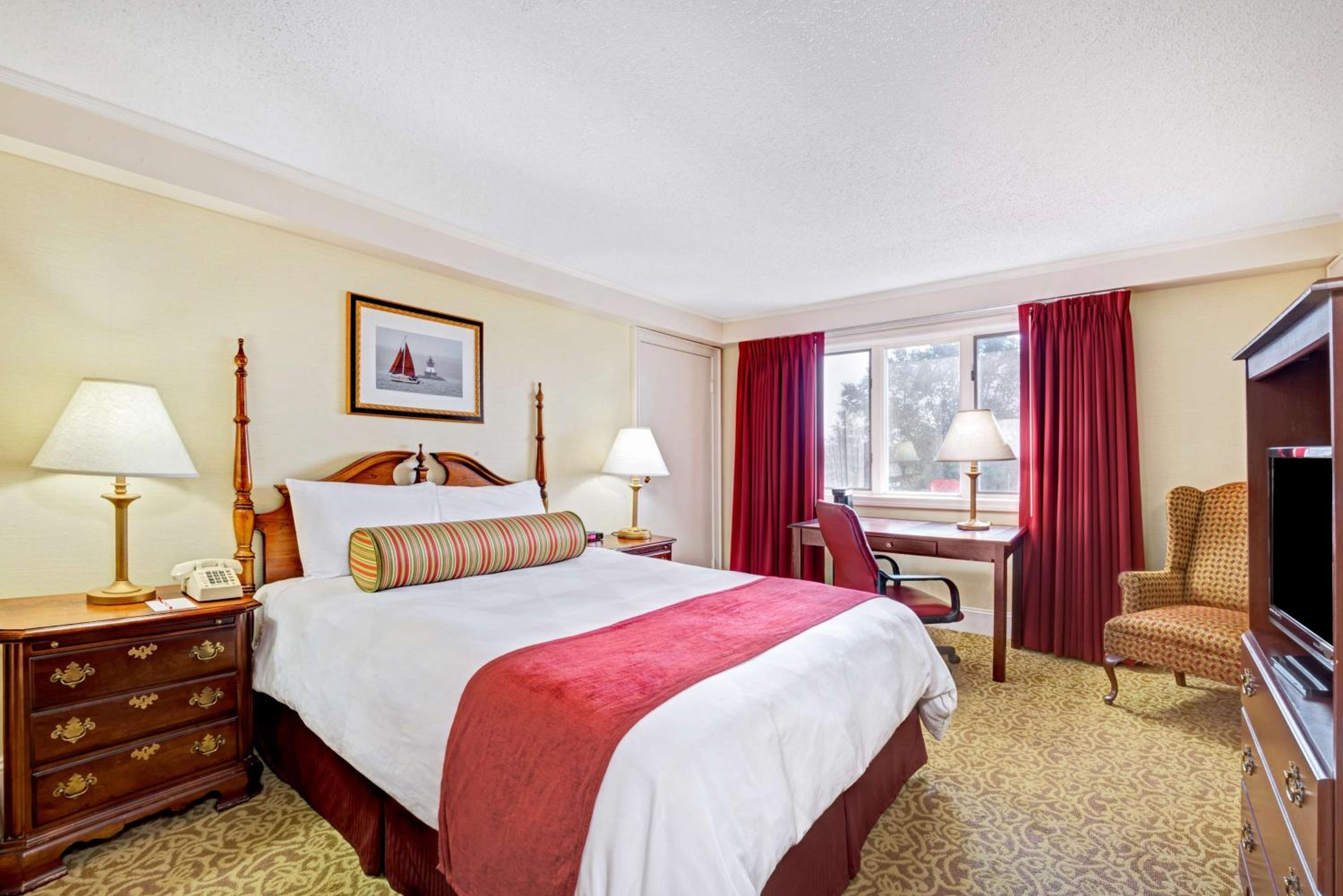 One-Bedroom King Suite - Non-Smoking - Photo 3