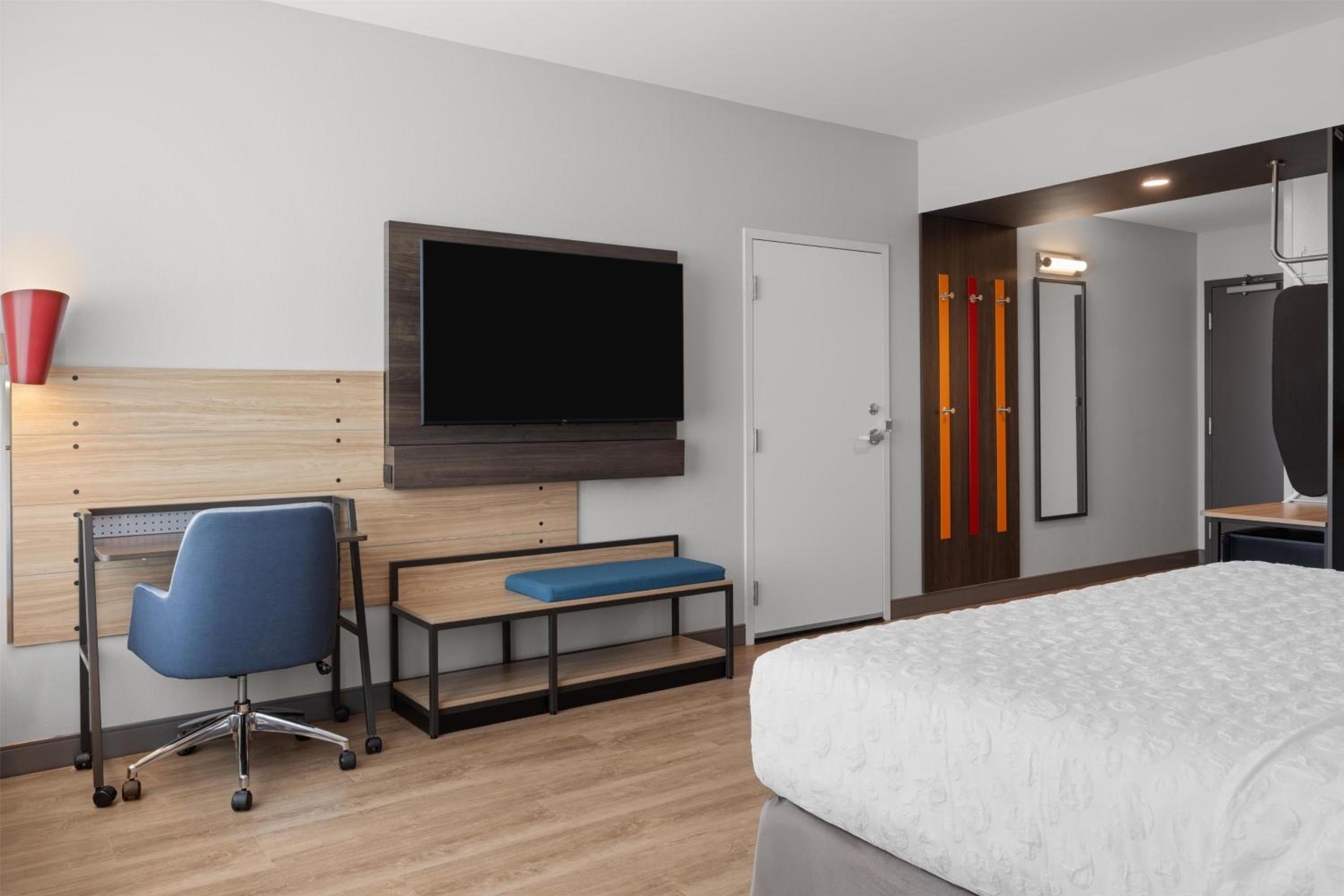King Room - Hearing Access - Photo 6