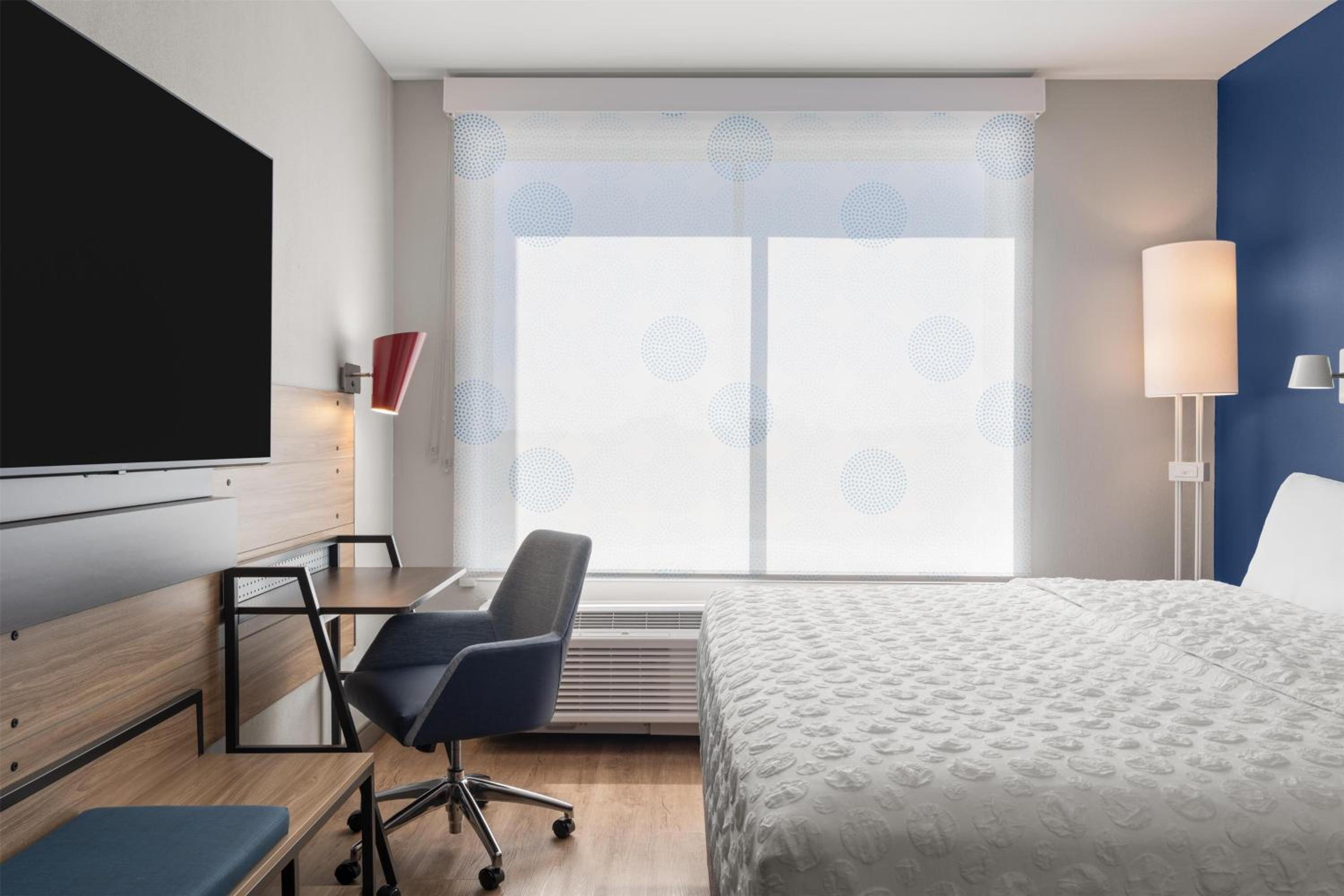 King Room - Hearing Access - Photo 8