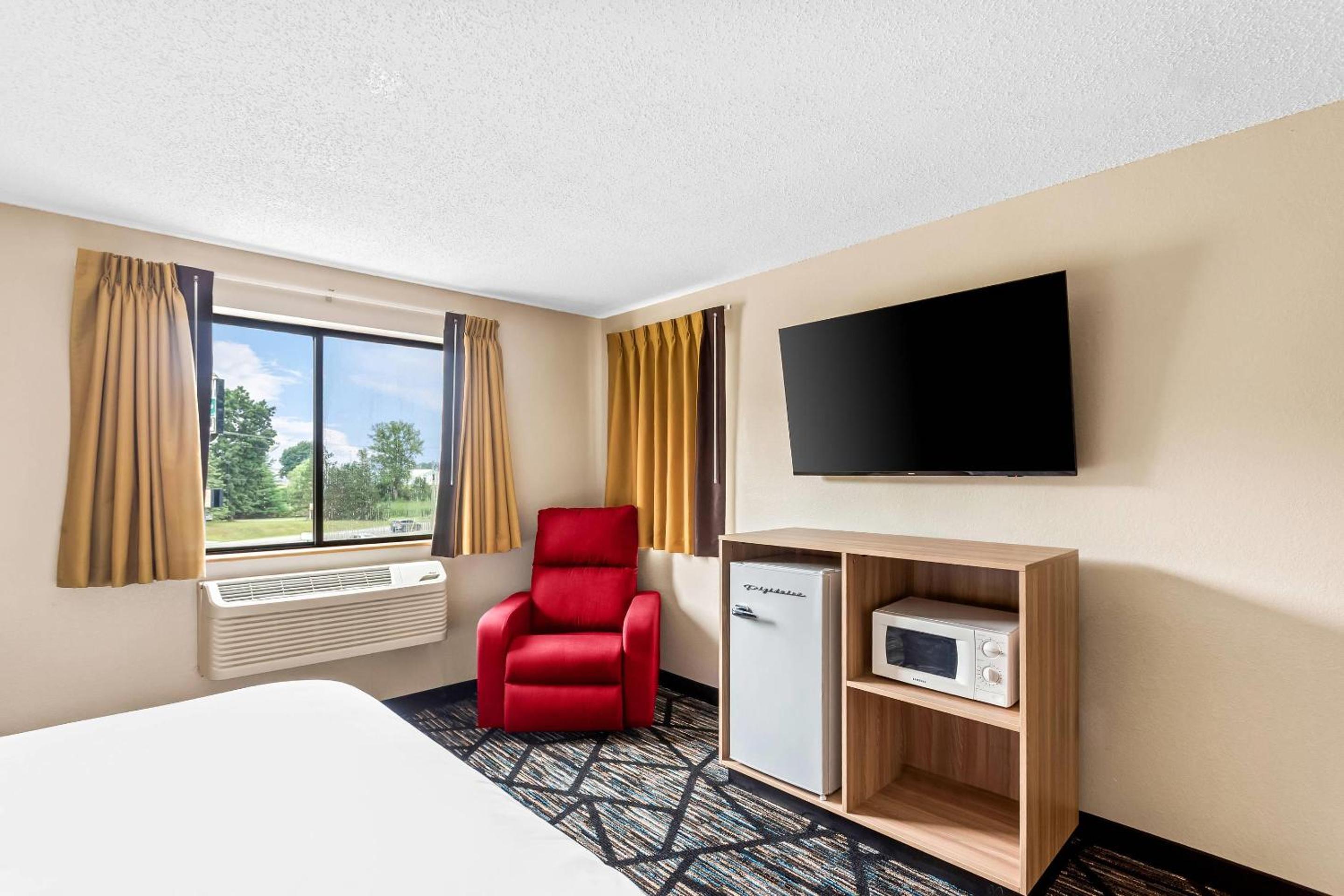 King Room - Non Smoking - Photo 1
