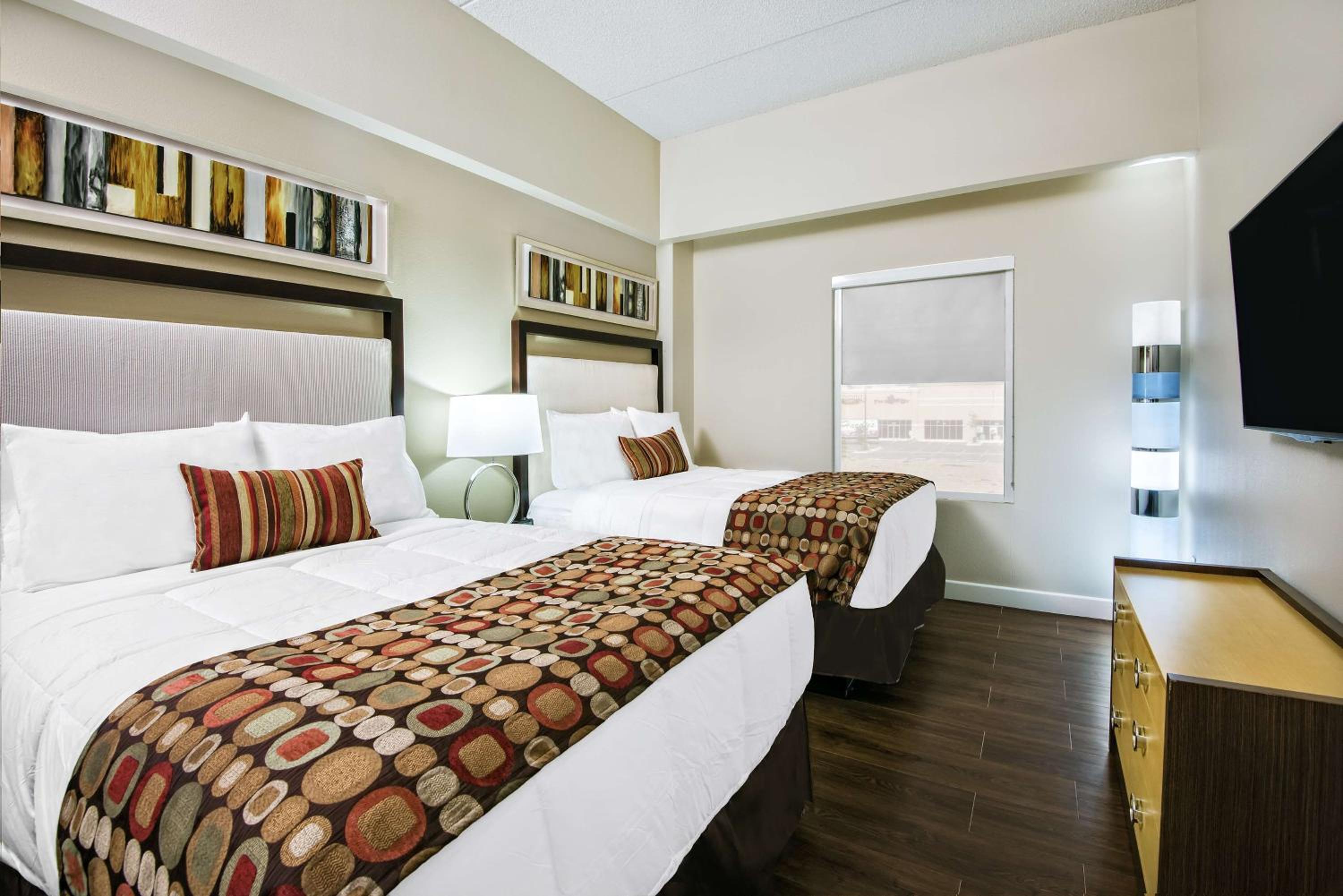 Two Bedroom Suite - Non-Smoking photo 2