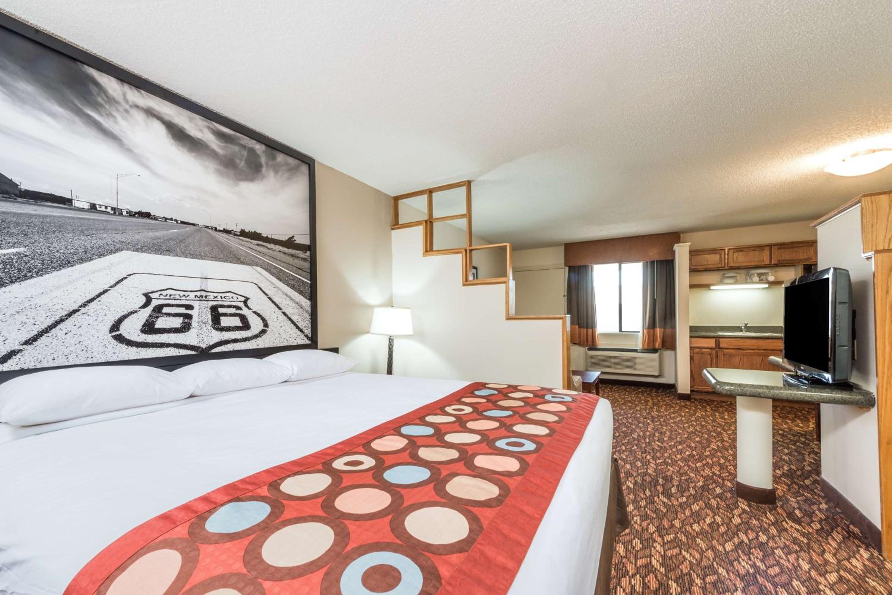 King Suite - Photo 3
