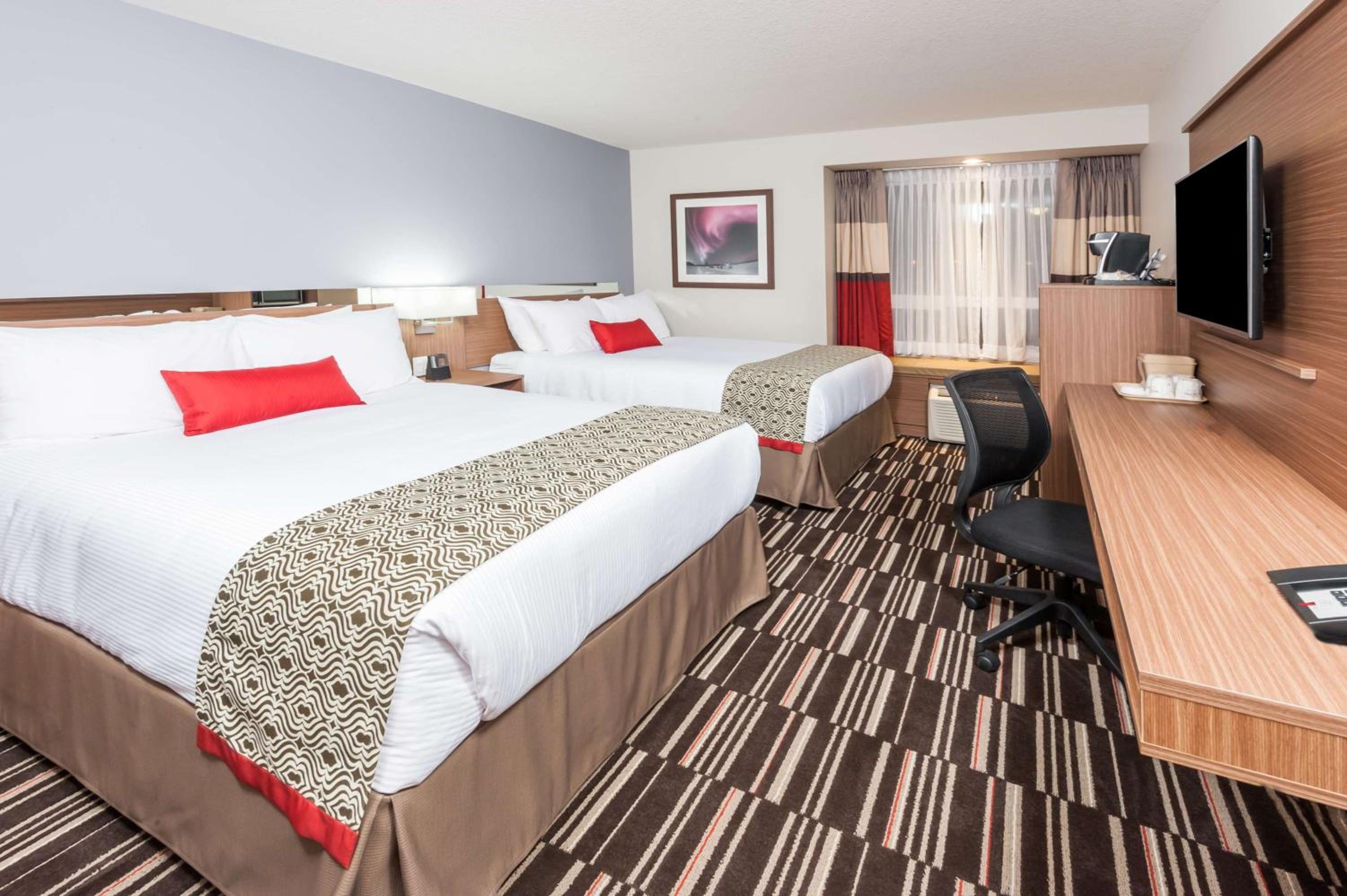 Standard Room - 2 Queens - Non-Smoking - Bathtub/Shower