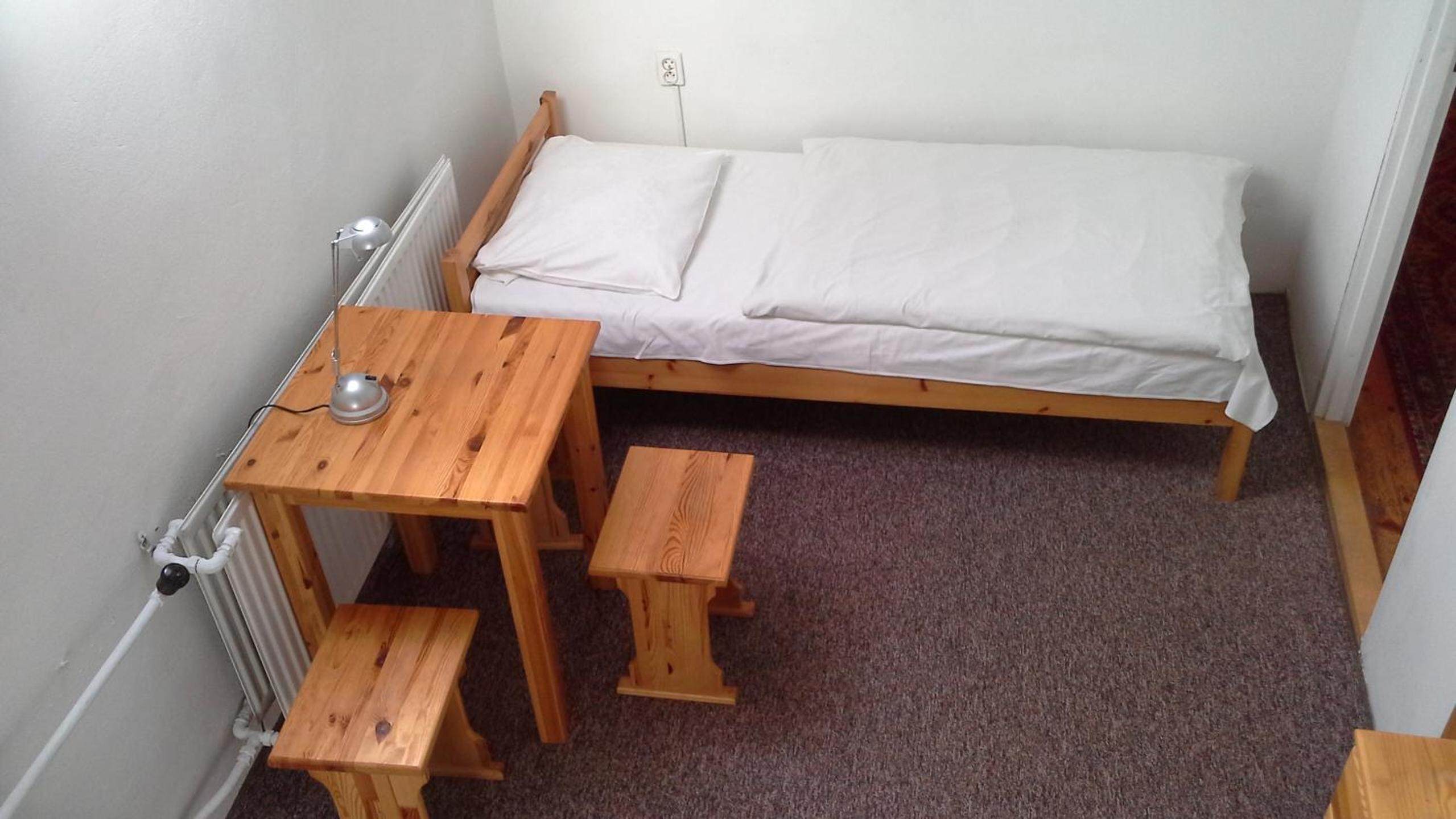 Double Room with Private Bathroom - Photo 8